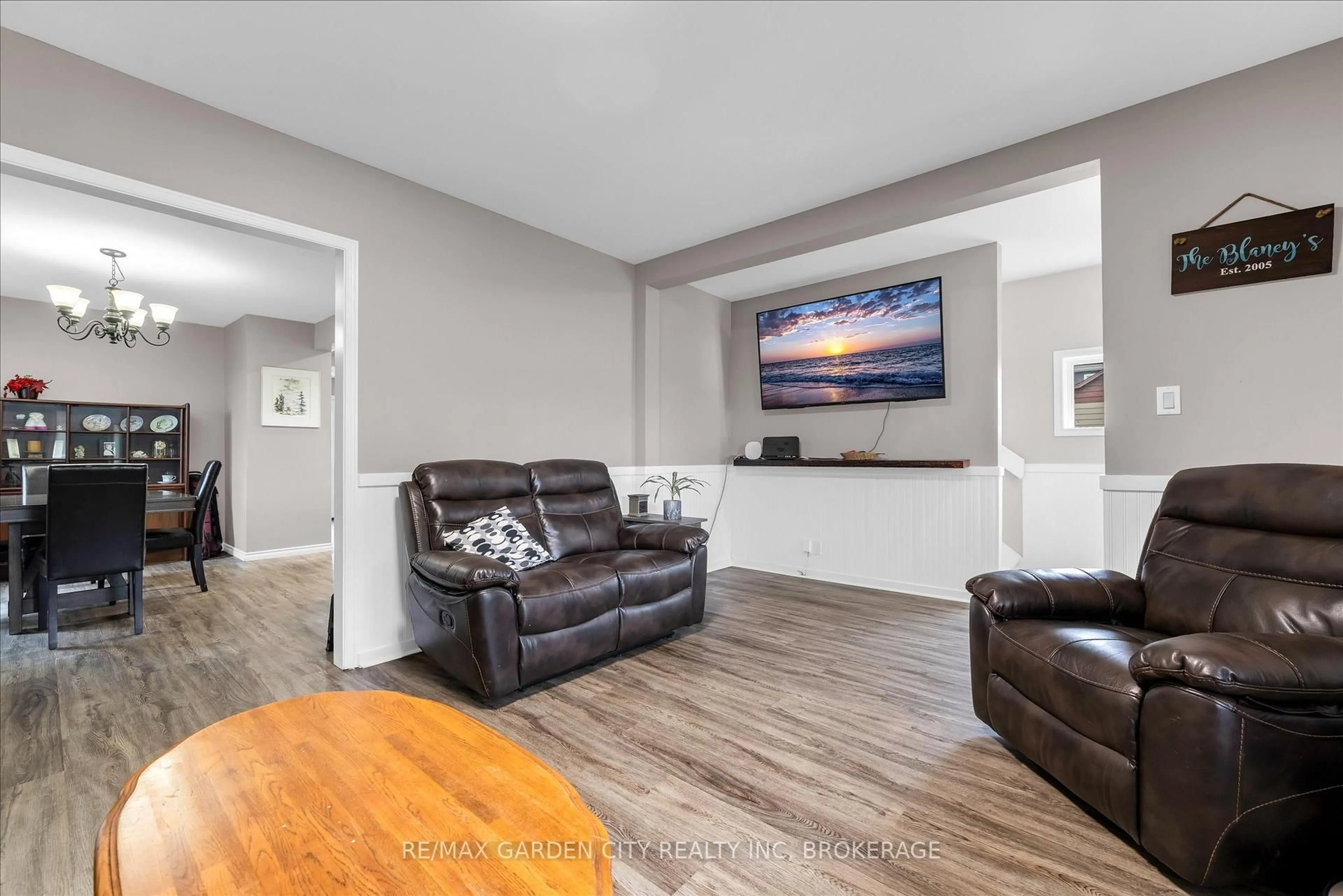 Living room with furniture, unknown for 167 Durham St, Port Colborne Ontario L3K 1E2