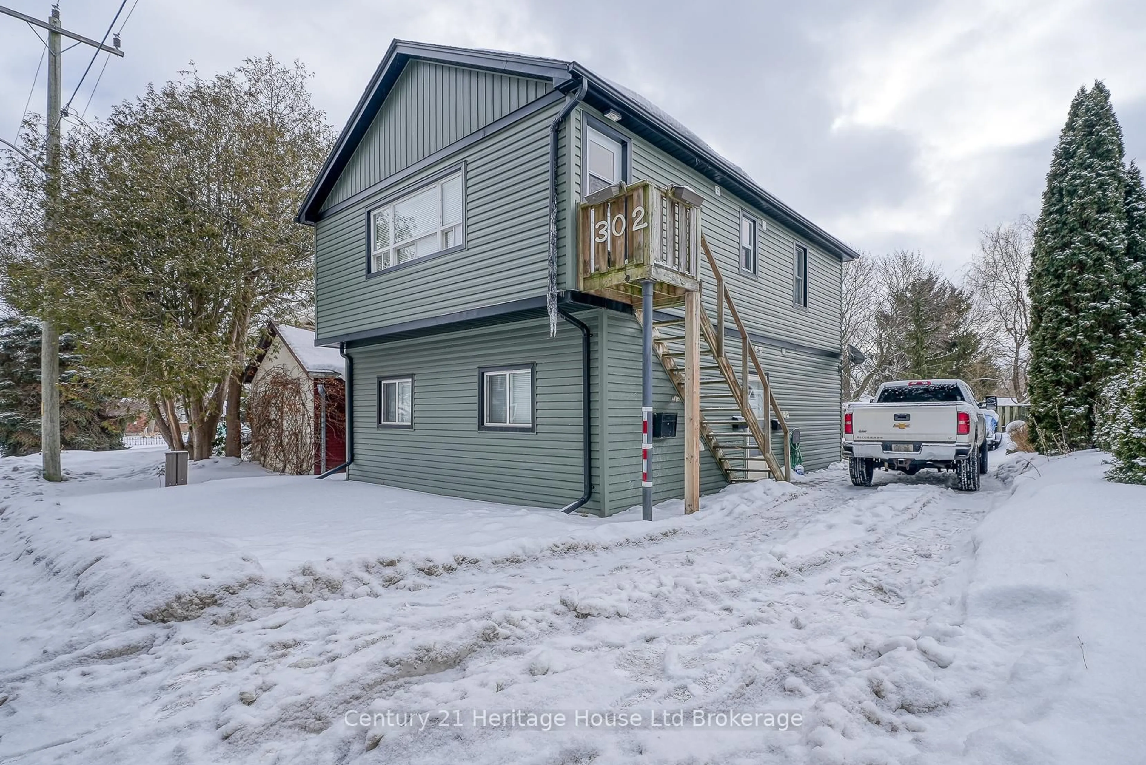 Unknown for 302 Chapel St, Norfolk Ontario N3Y 1P5