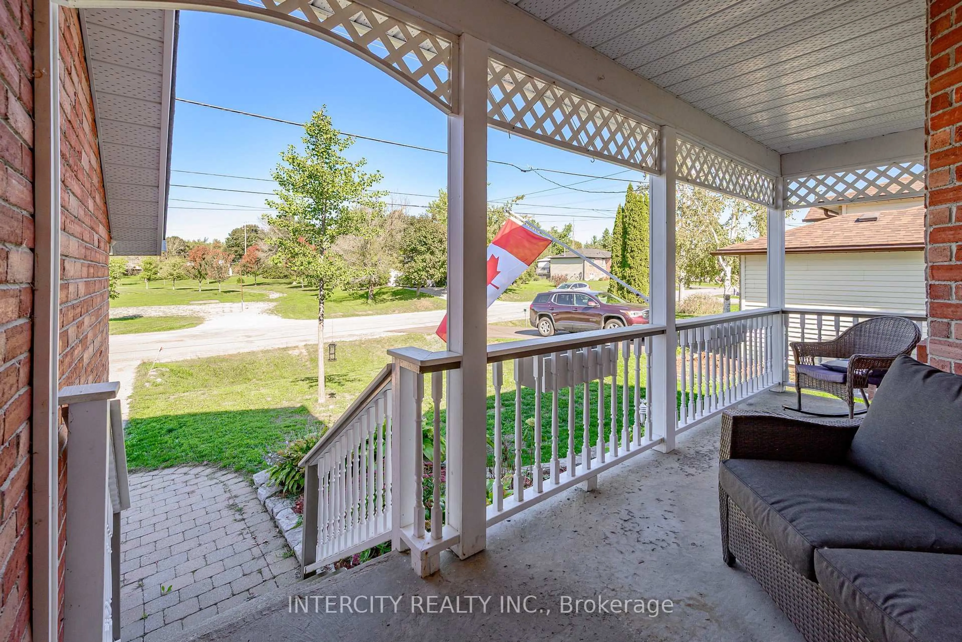 Patio, unknown for 48 Champlain Blvd, Kawartha Lakes Ontario K9V 0J1