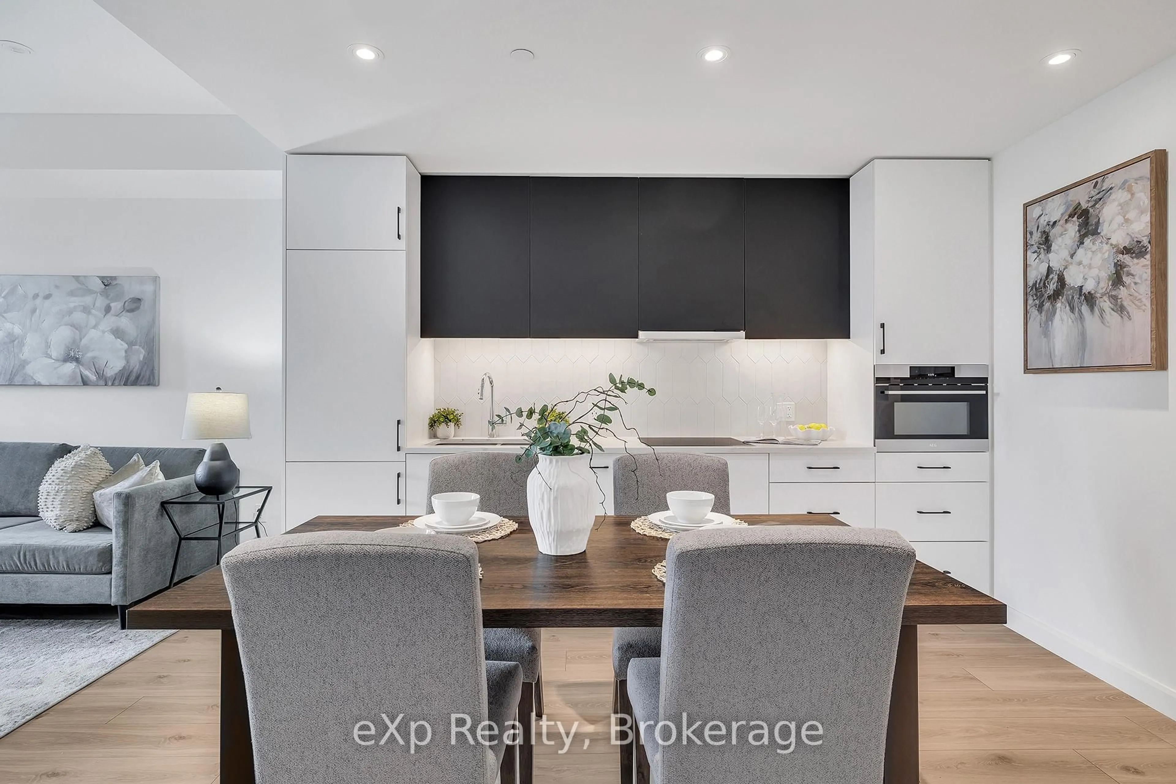 Contemporary kitchen, unknown for 741 King St #306, Kitchener Ontario N2G 0E9