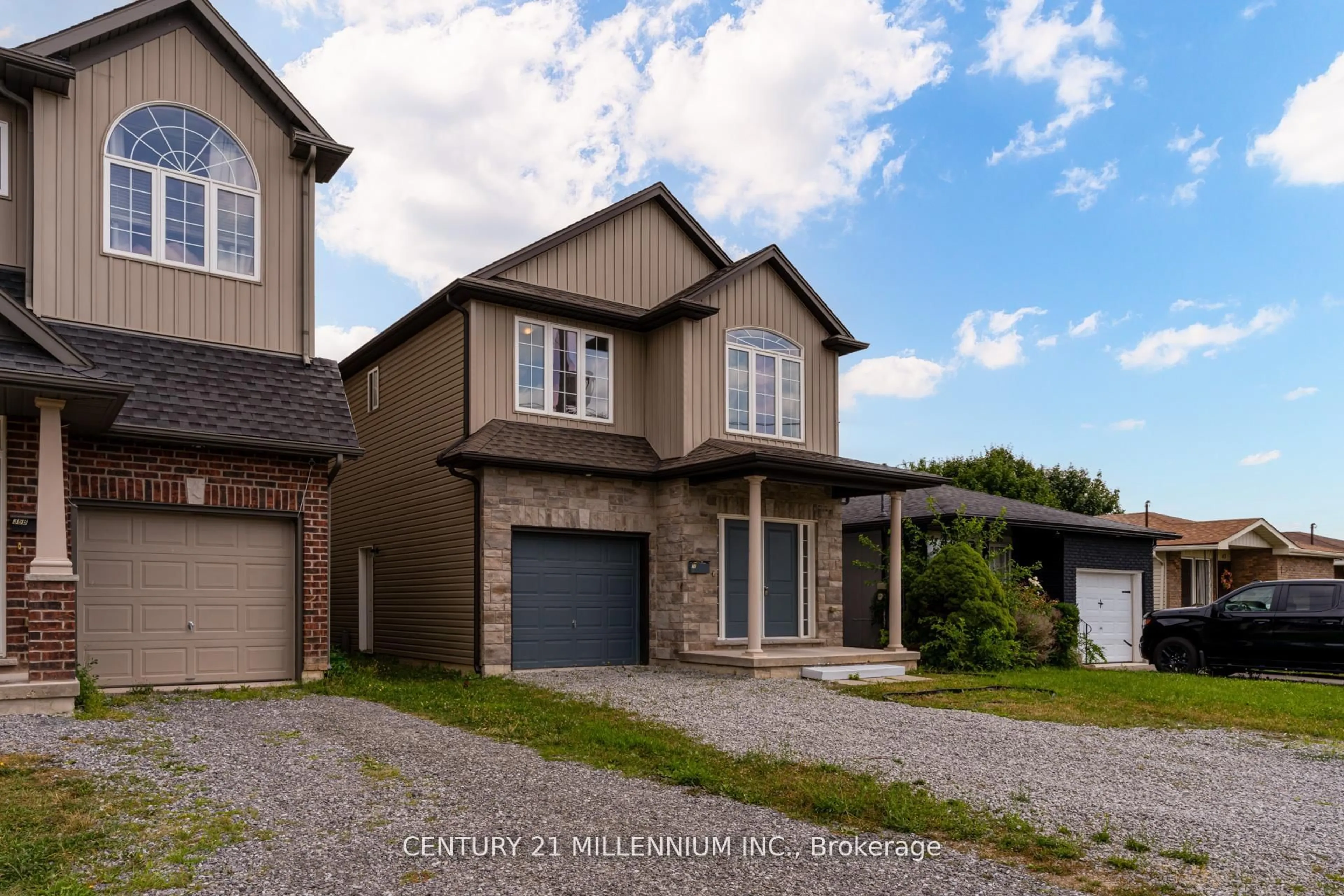 Home with brick exterior material, street for 38 Kent St, St. Catharines Ontario L2S 1H2