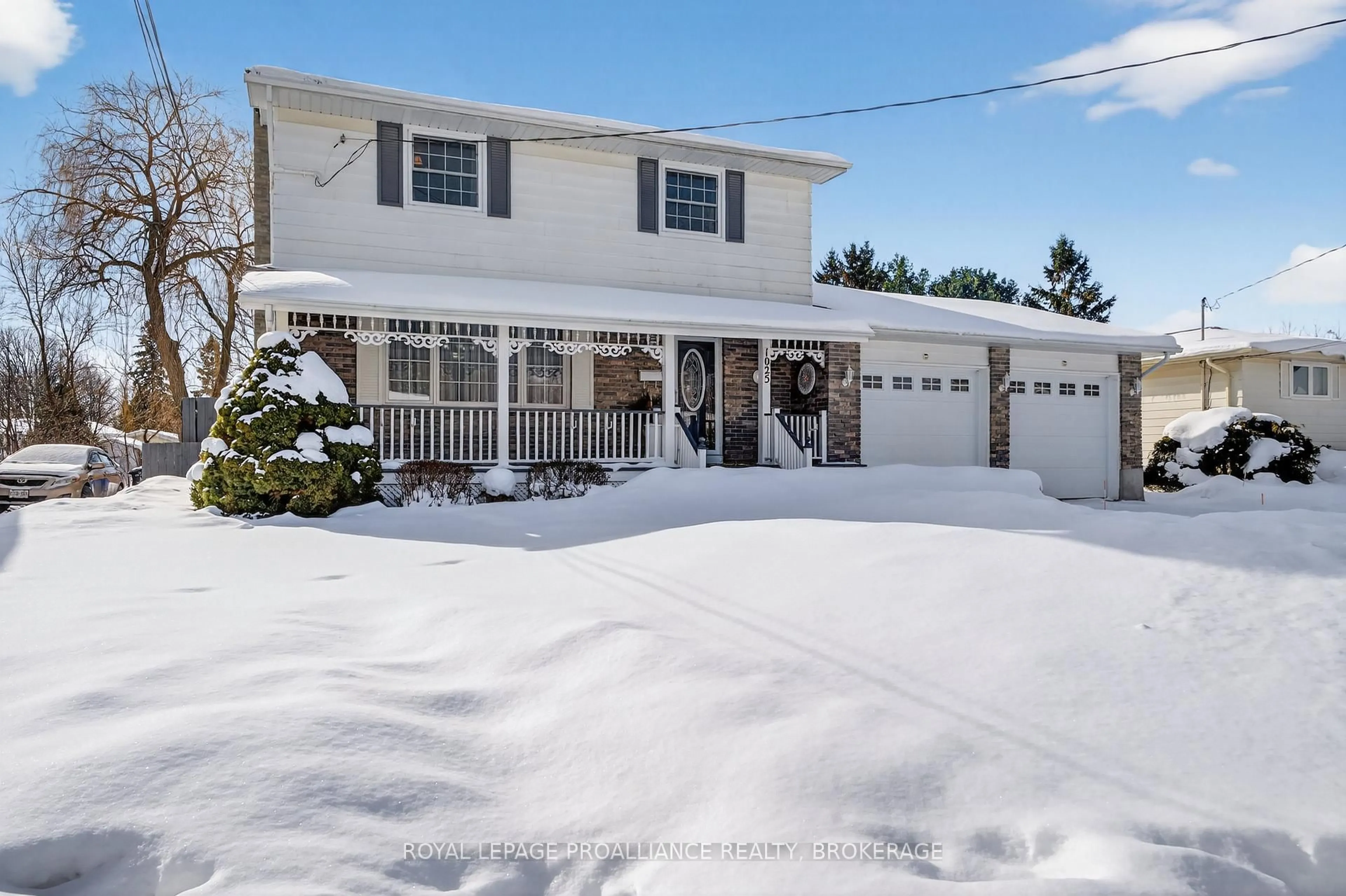 Home with vinyl exterior material, street for 1025 Wise St, Kingston Ontario K7P 2V9