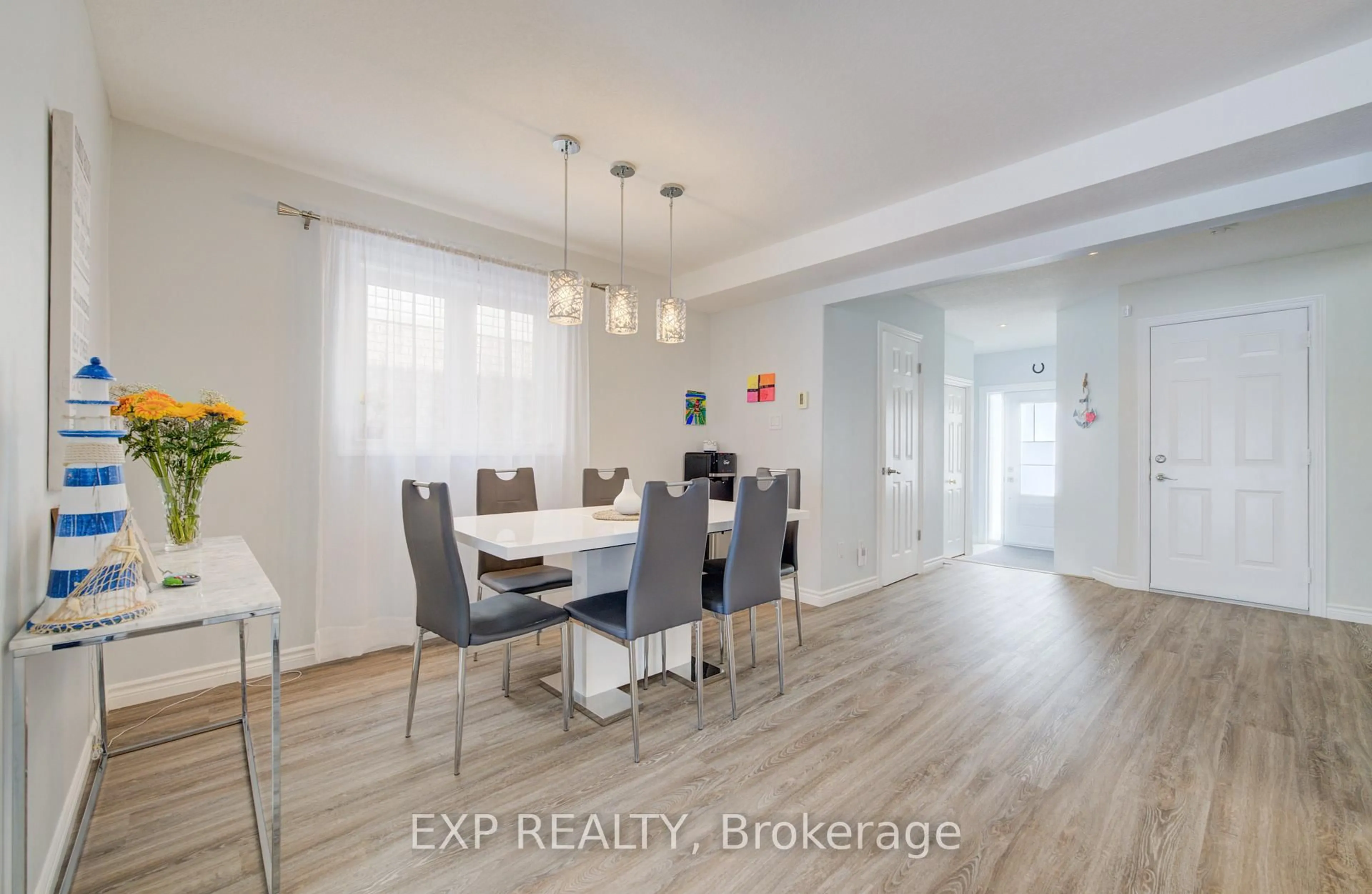 Dining room, unknown for 64 Hidden Creek Dr, Kitchener Ontario N2N 3N7