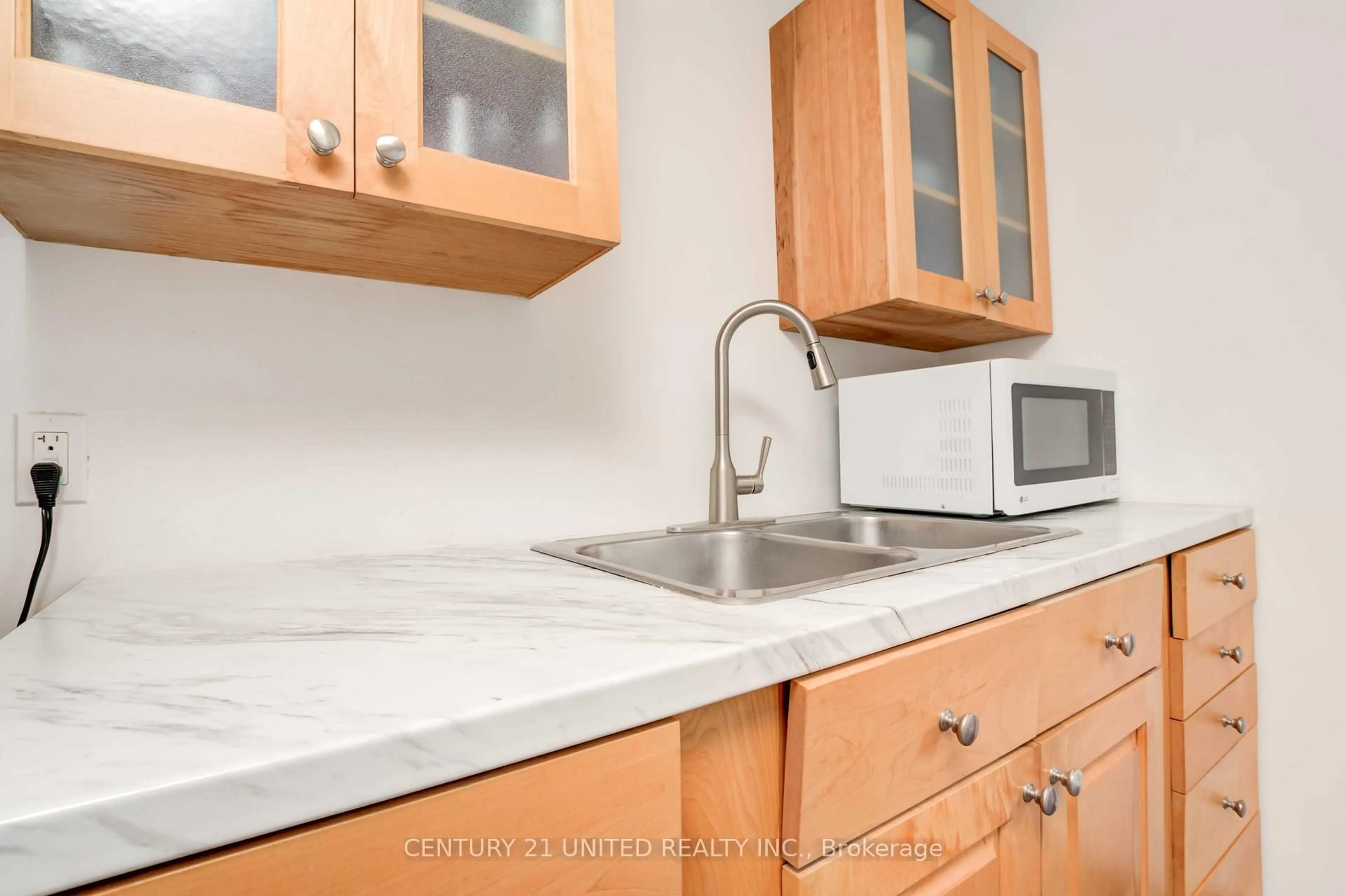 Standard kitchen, ceramic/tile floor for 345 Victoria St, Trent Hills Ontario K0L 1L0