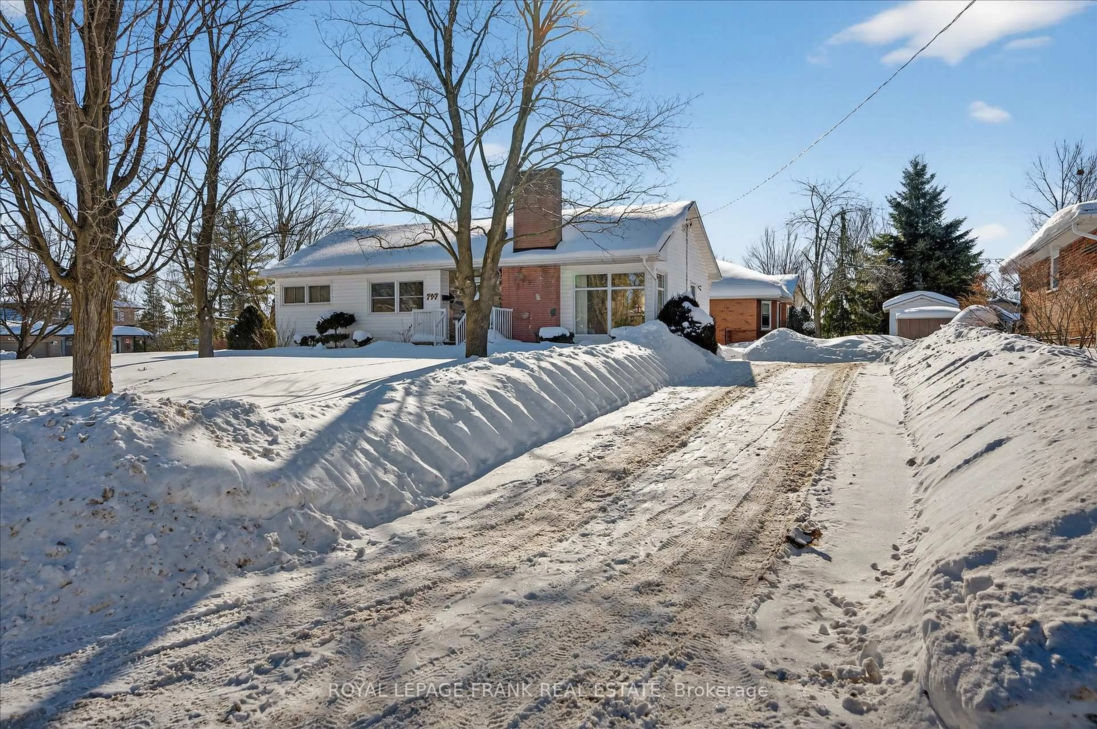 Unknown for 797 Valleyview Dr, Peterborough Ontario K9J 6P9