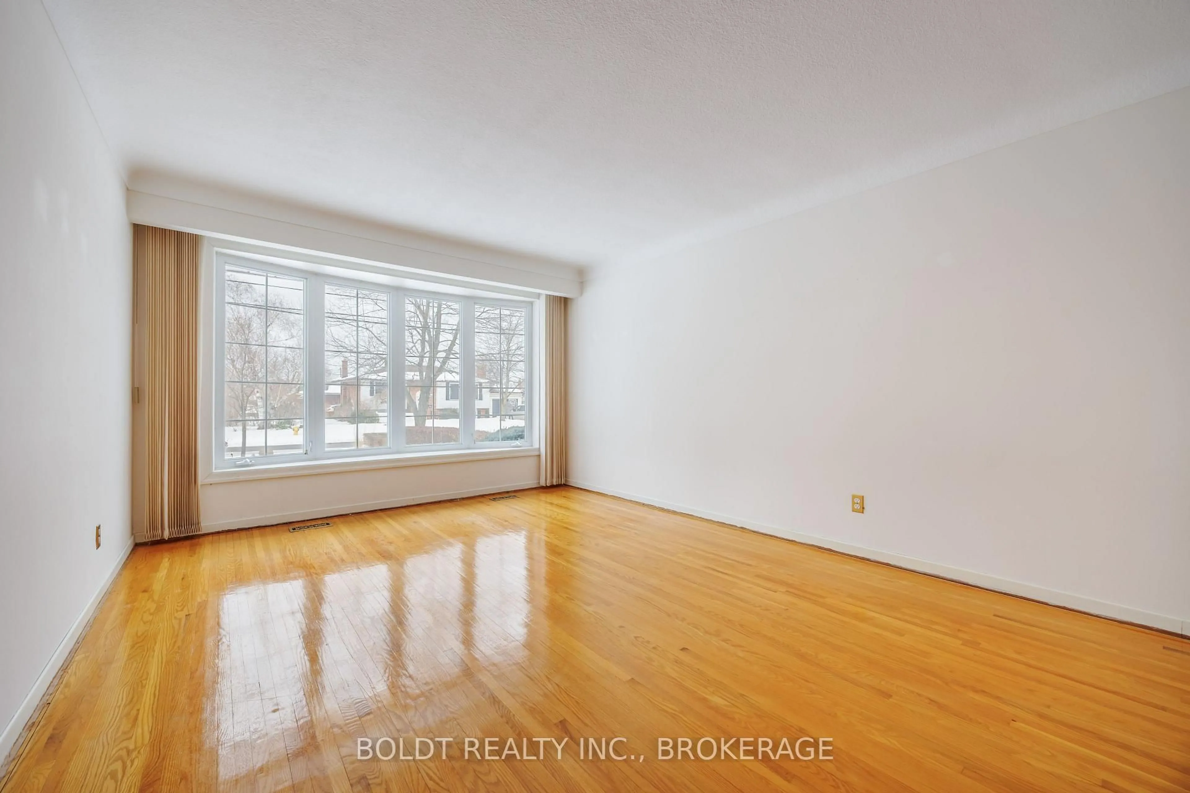 A pic of a room for 15 Nottingham Crt, St. Catharines Ontario L2M 1L6