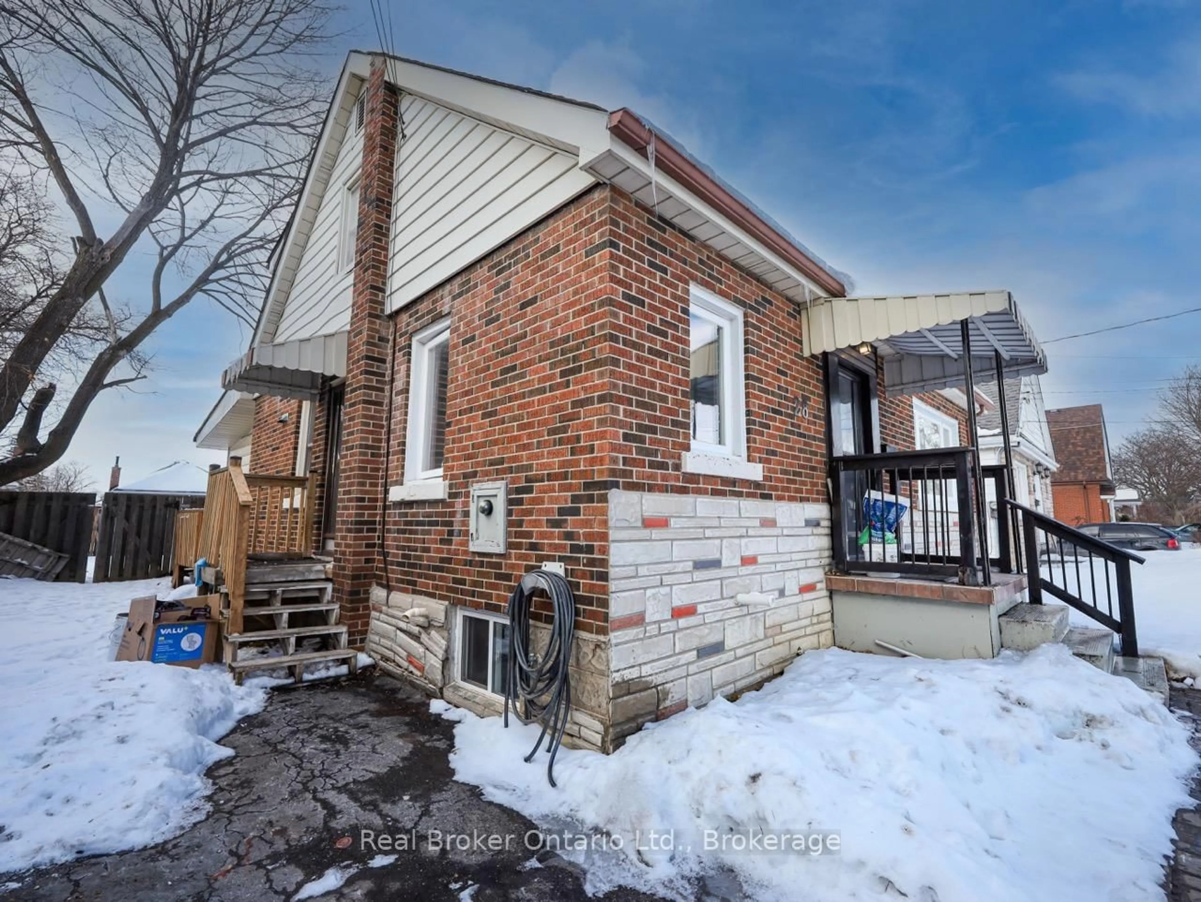 Home with brick exterior material, street for 28 West 3rd St, Hamilton Ontario L9C 3J7