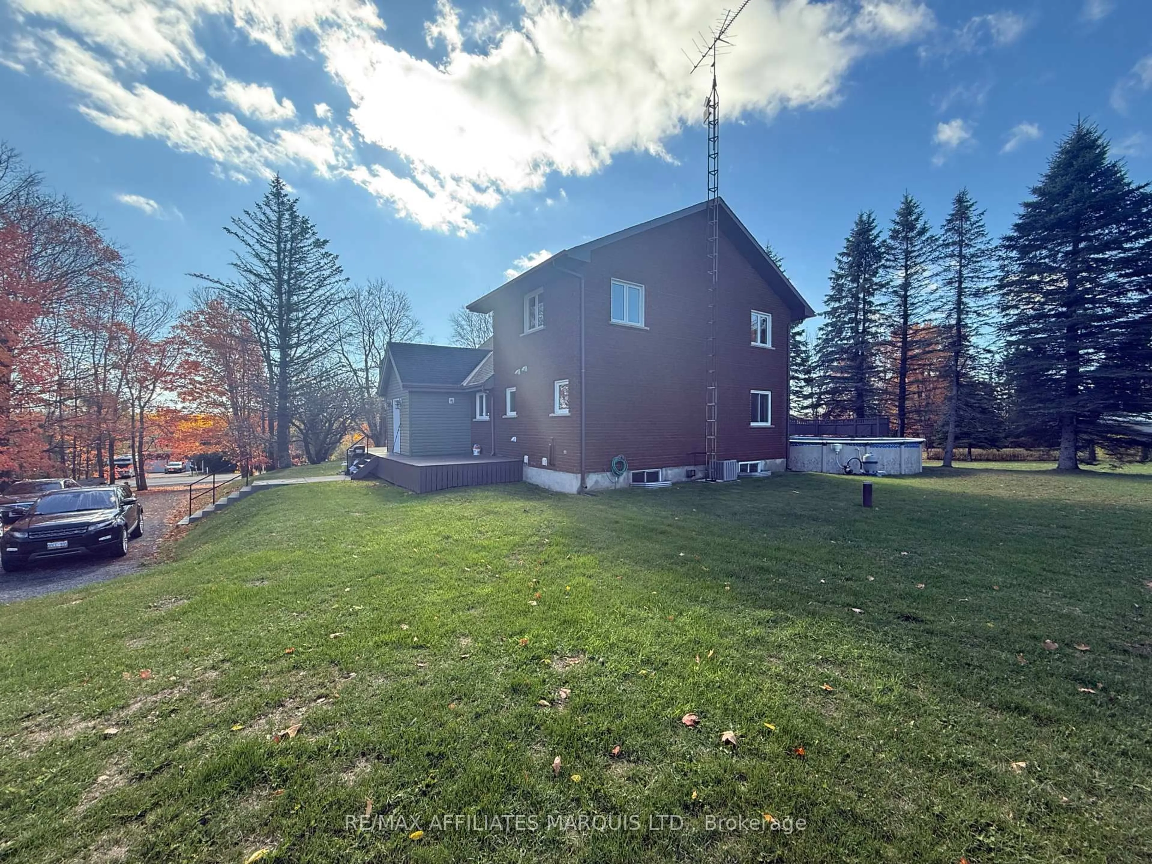 A pic from outside/outdoor area/front of a property/back of a property/a pic from drone, unknown for 16855 County Rd 18 Rd, South Stormont Ontario K0C 2A0
