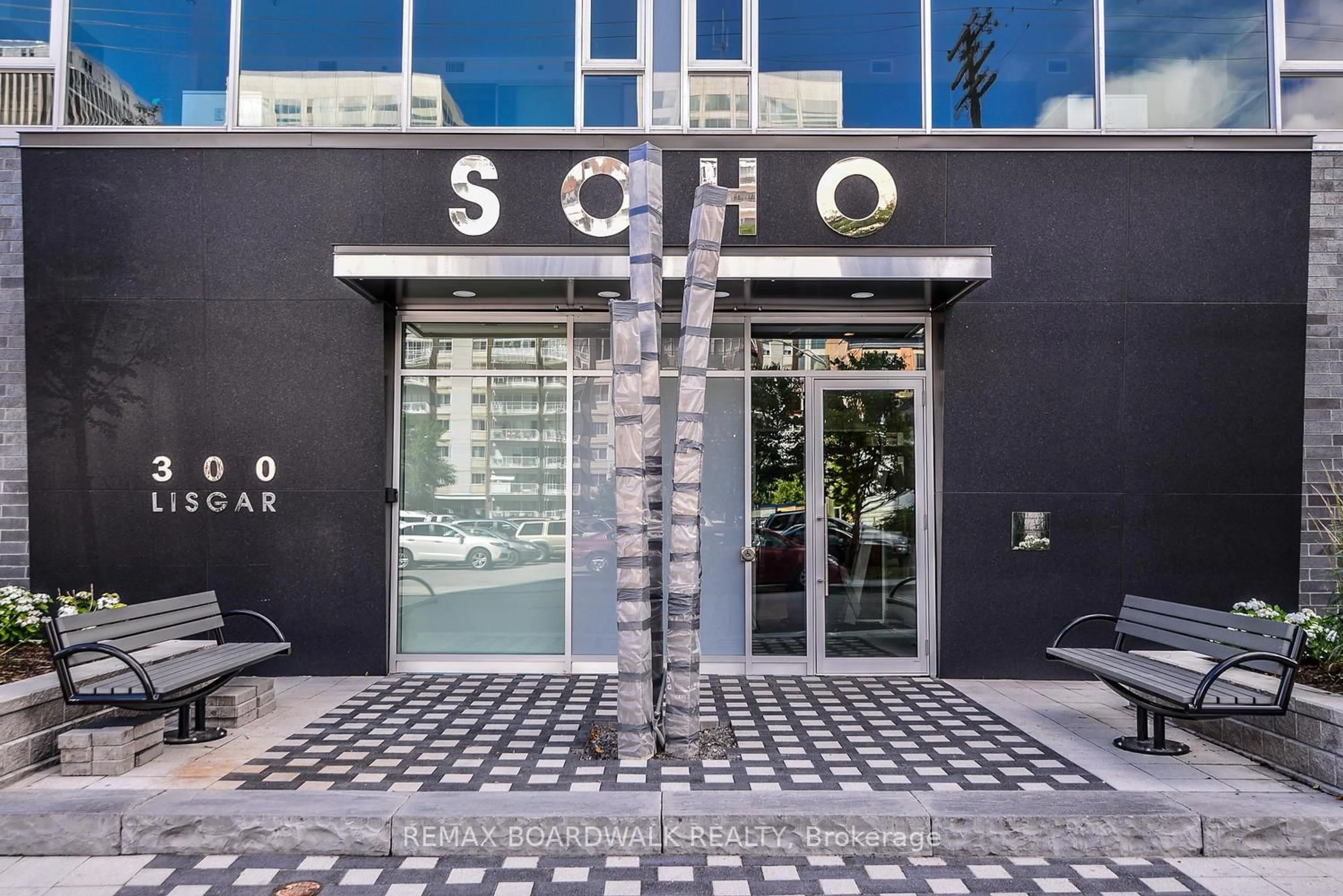 Patio, street for 300 Lisgar St #506, Ottawa Ontario K2P 0E2