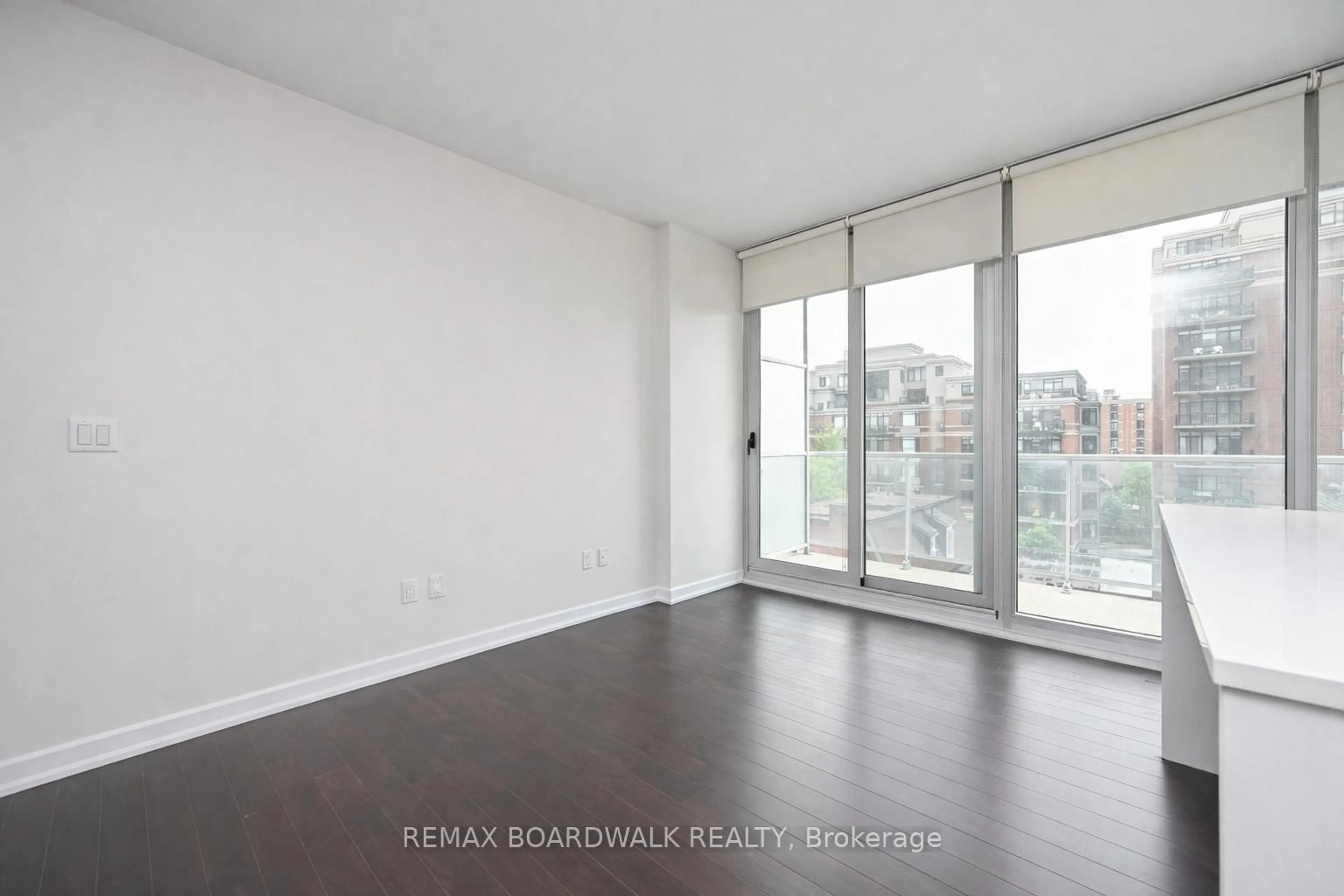 A pic of a room for 300 Lisgar St #506, Ottawa Ontario K2P 0E2