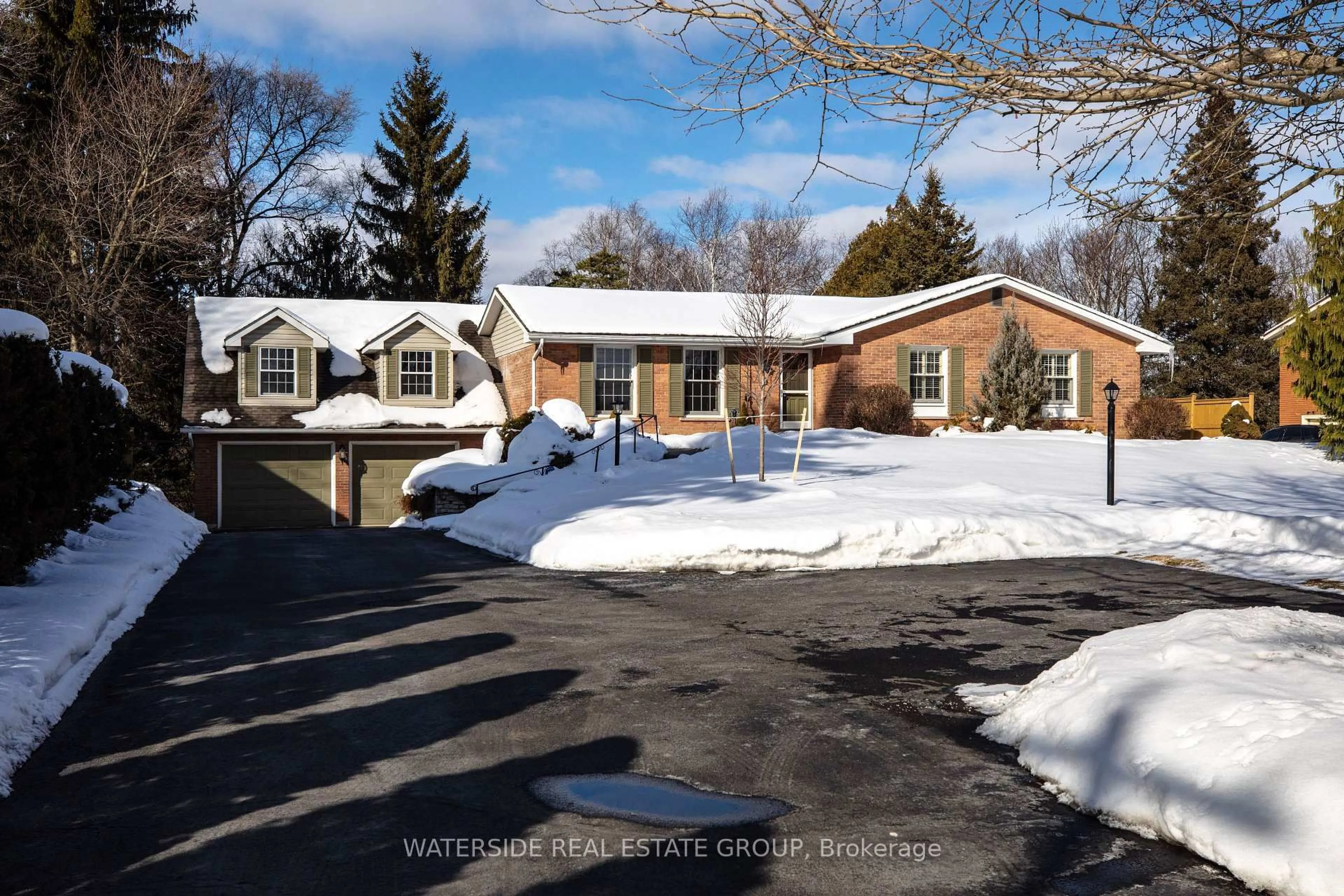 A pic from outside/outdoor area/front of a property/back of a property/a pic from drone, street for 136 Highway 8, Hamilton Ontario L9H 4V5