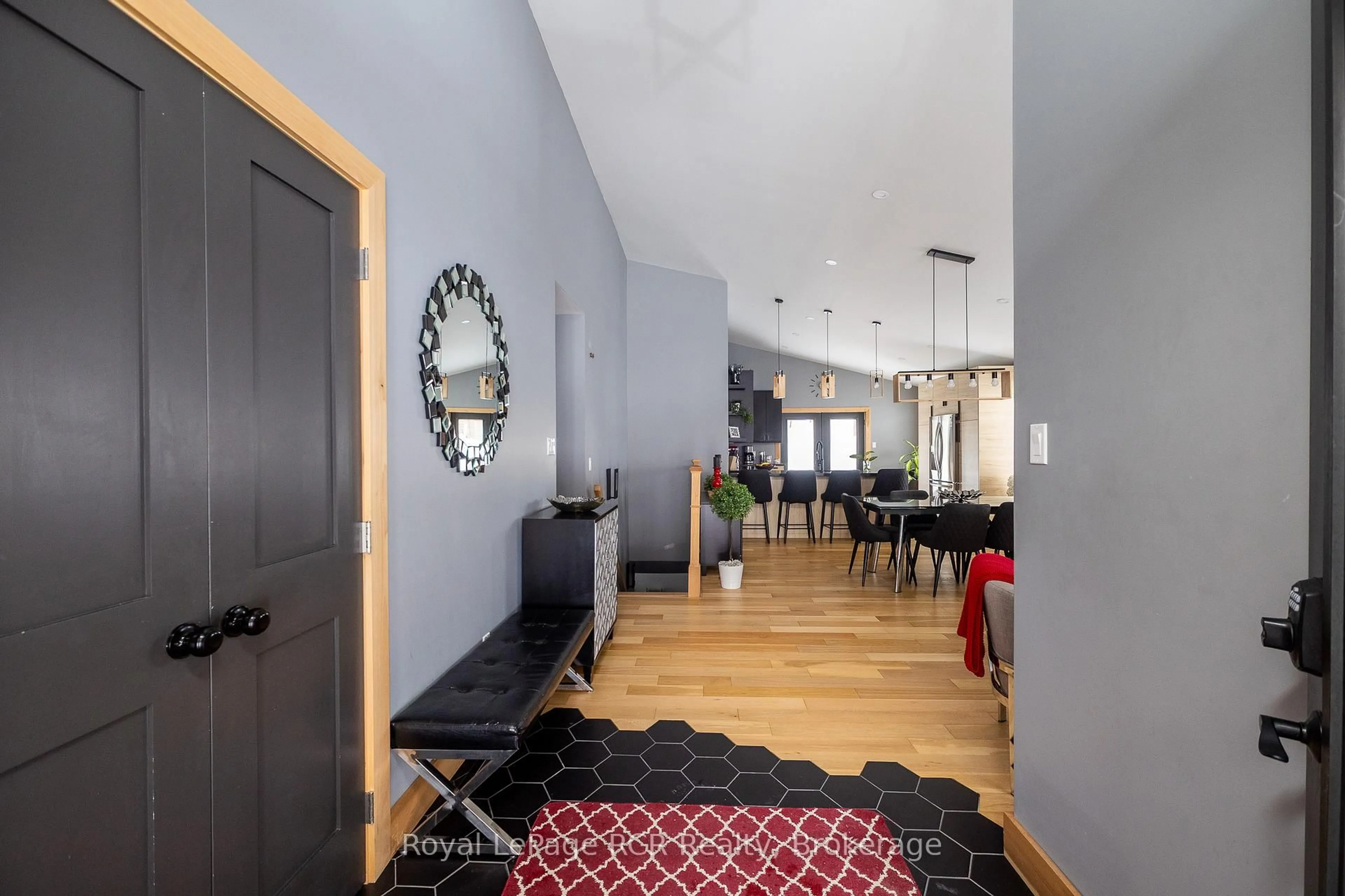 Indoor entryway for 167 Prince St, Grey Highlands Ontario N0C 1K0