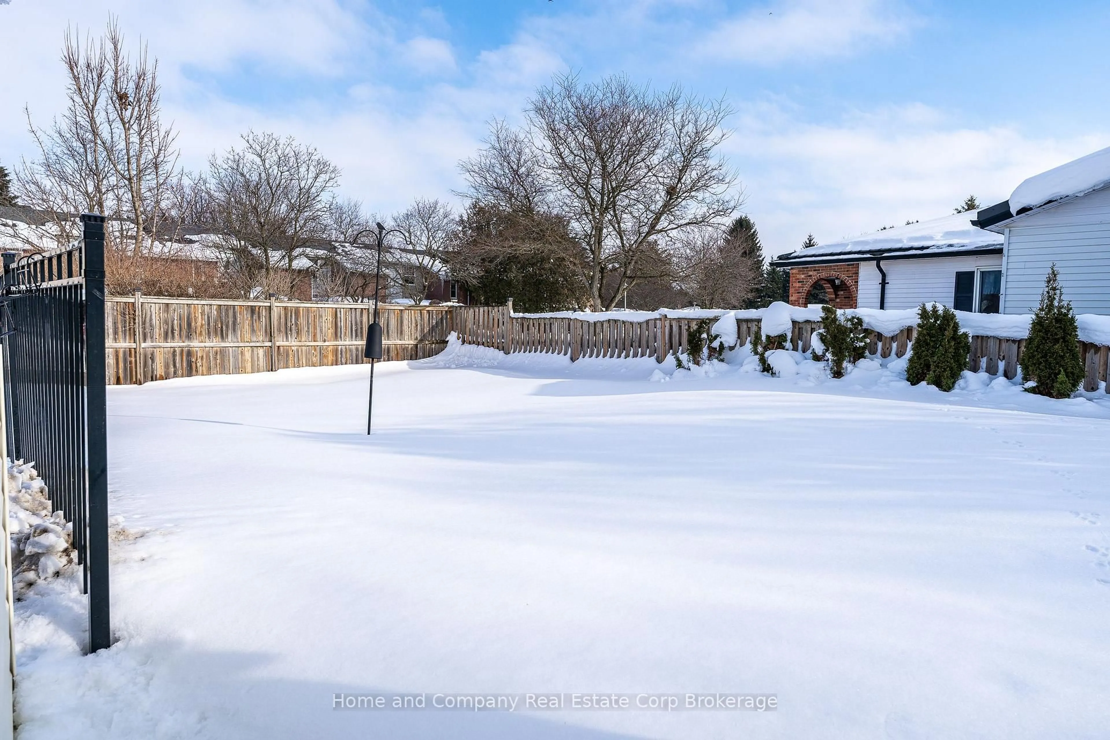 A pic from outside/outdoor area/front of a property/back of a property/a pic from drone, street for 143 Greenwood Dr, Stratford Ontario N5A 7K3