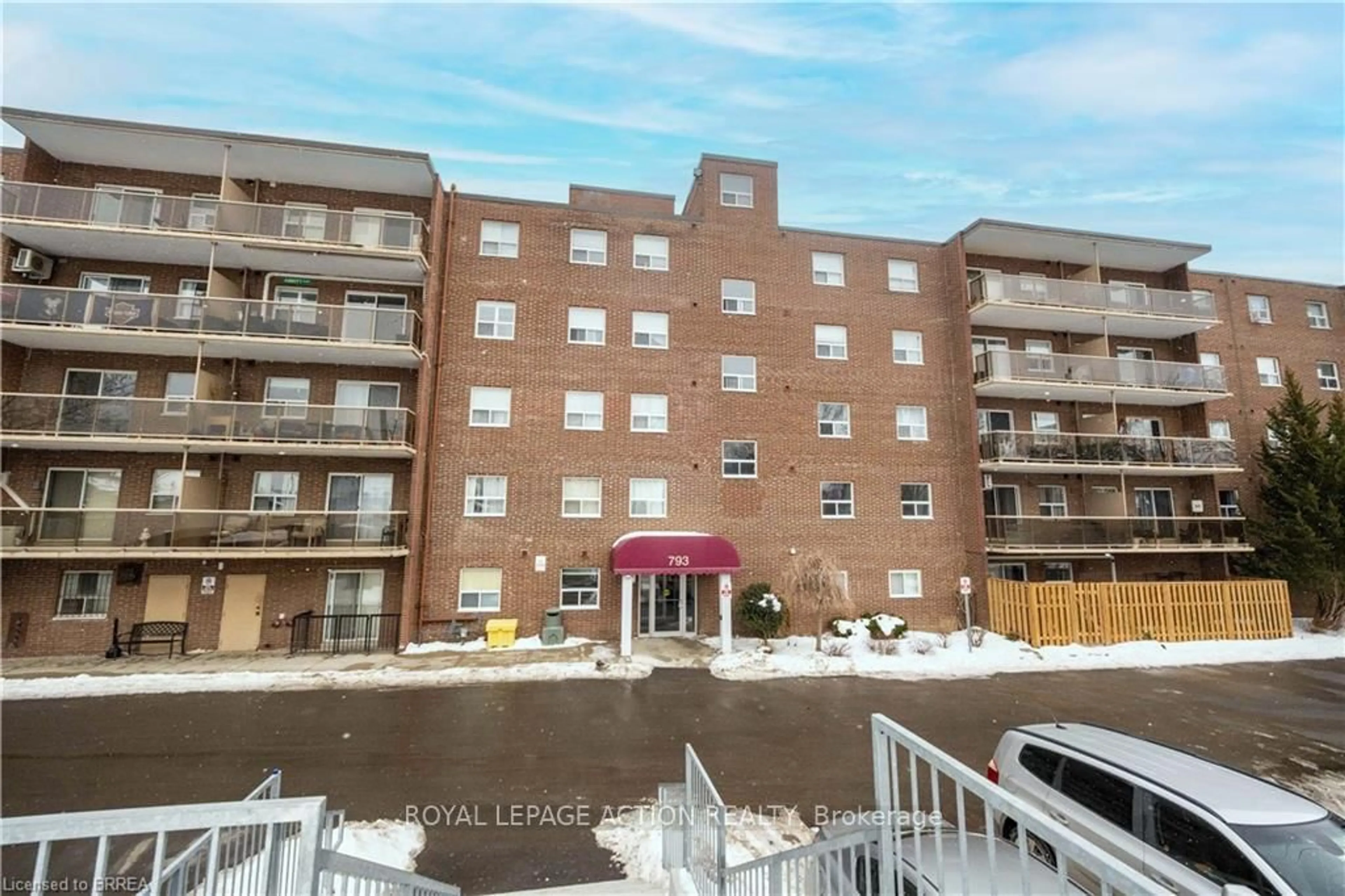 Unknown for 793 Colborne St #304, Brantford Ontario N3S 7J3