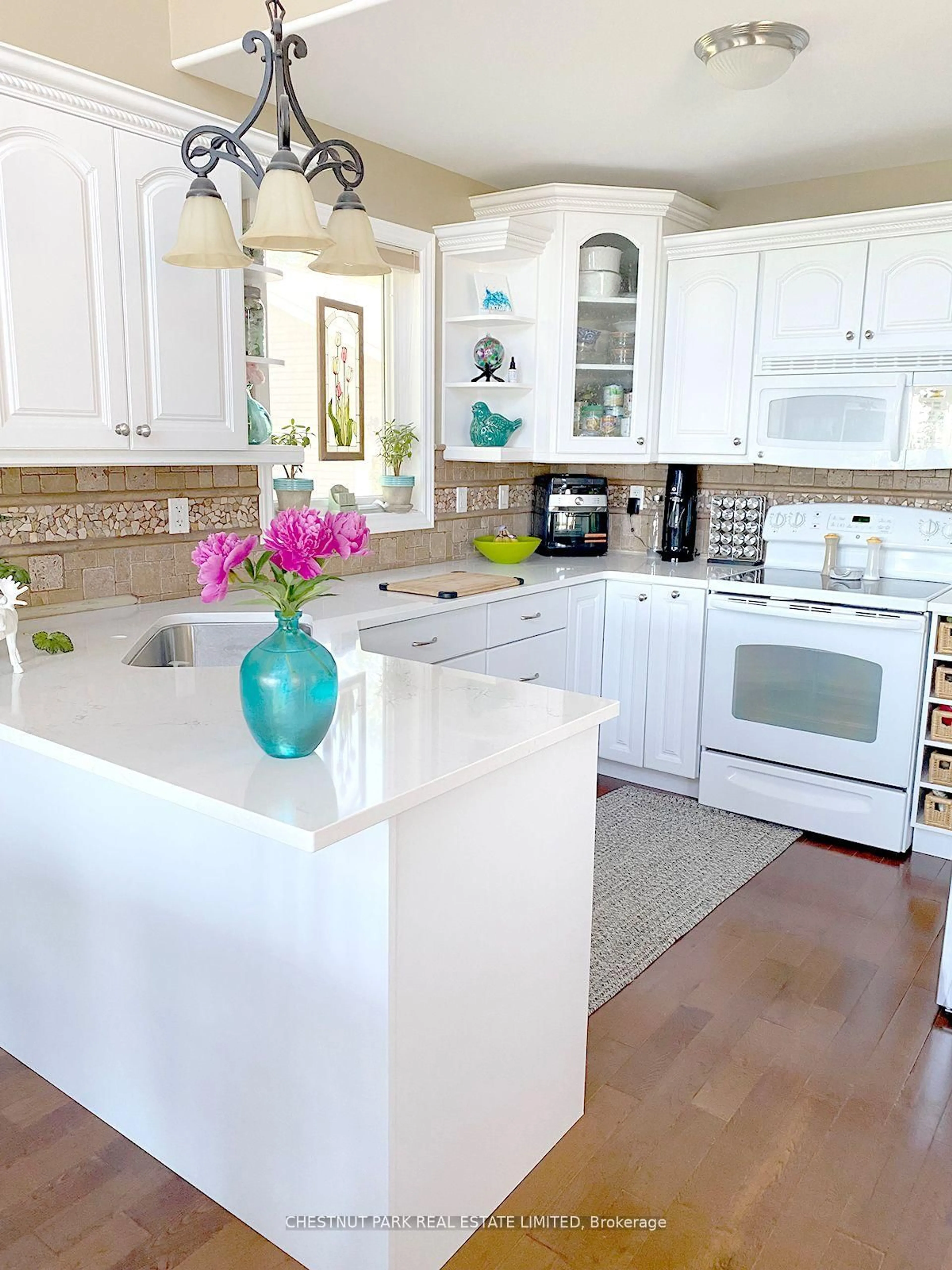 Open concept kitchen, unknown for 111 Wilson Lake Cres, Parry Sound Remote Area Ontario P0H 1Y0