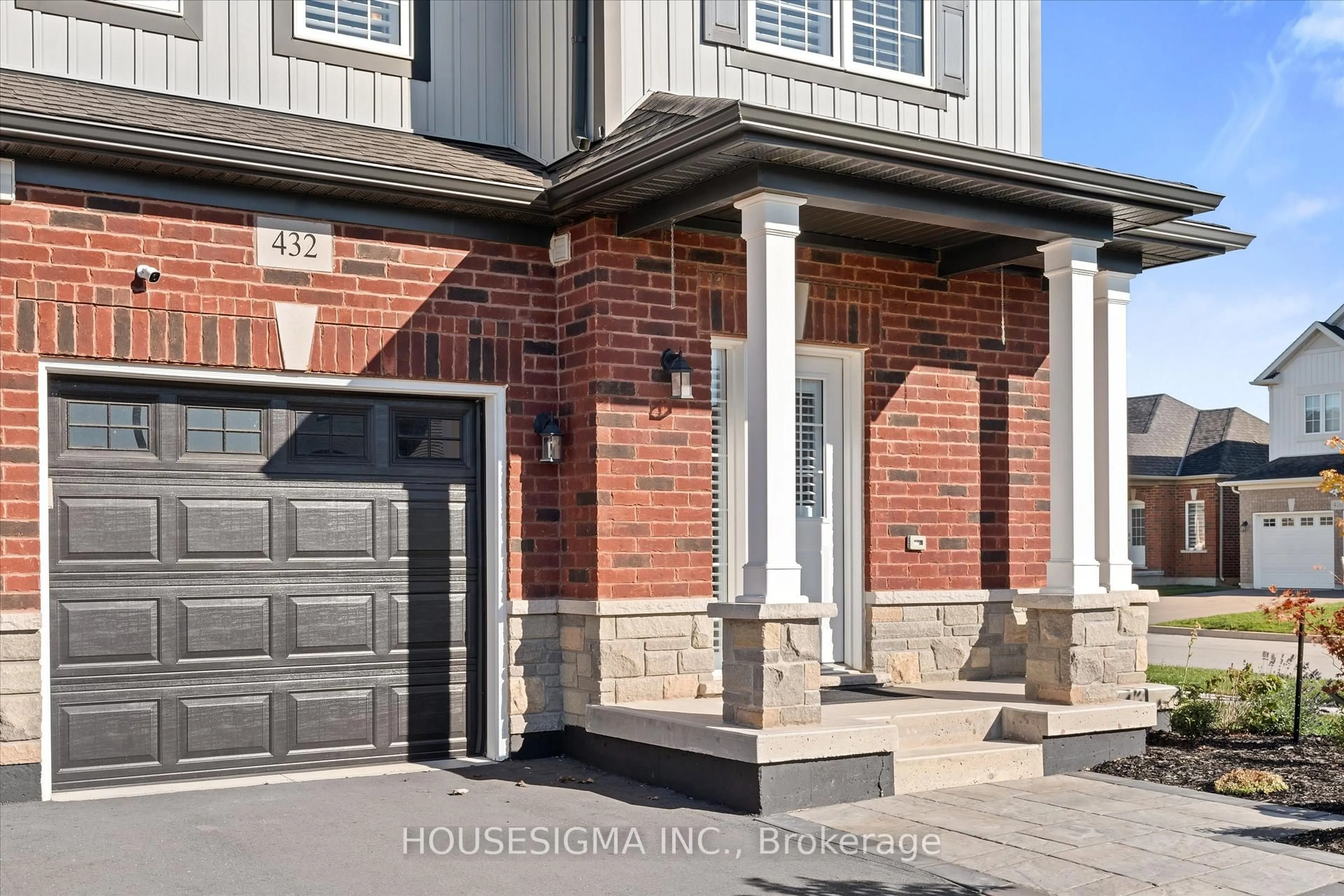 Home with brick exterior material, street for 432 Viking St, Fort Erie Ontario L2A 0E3