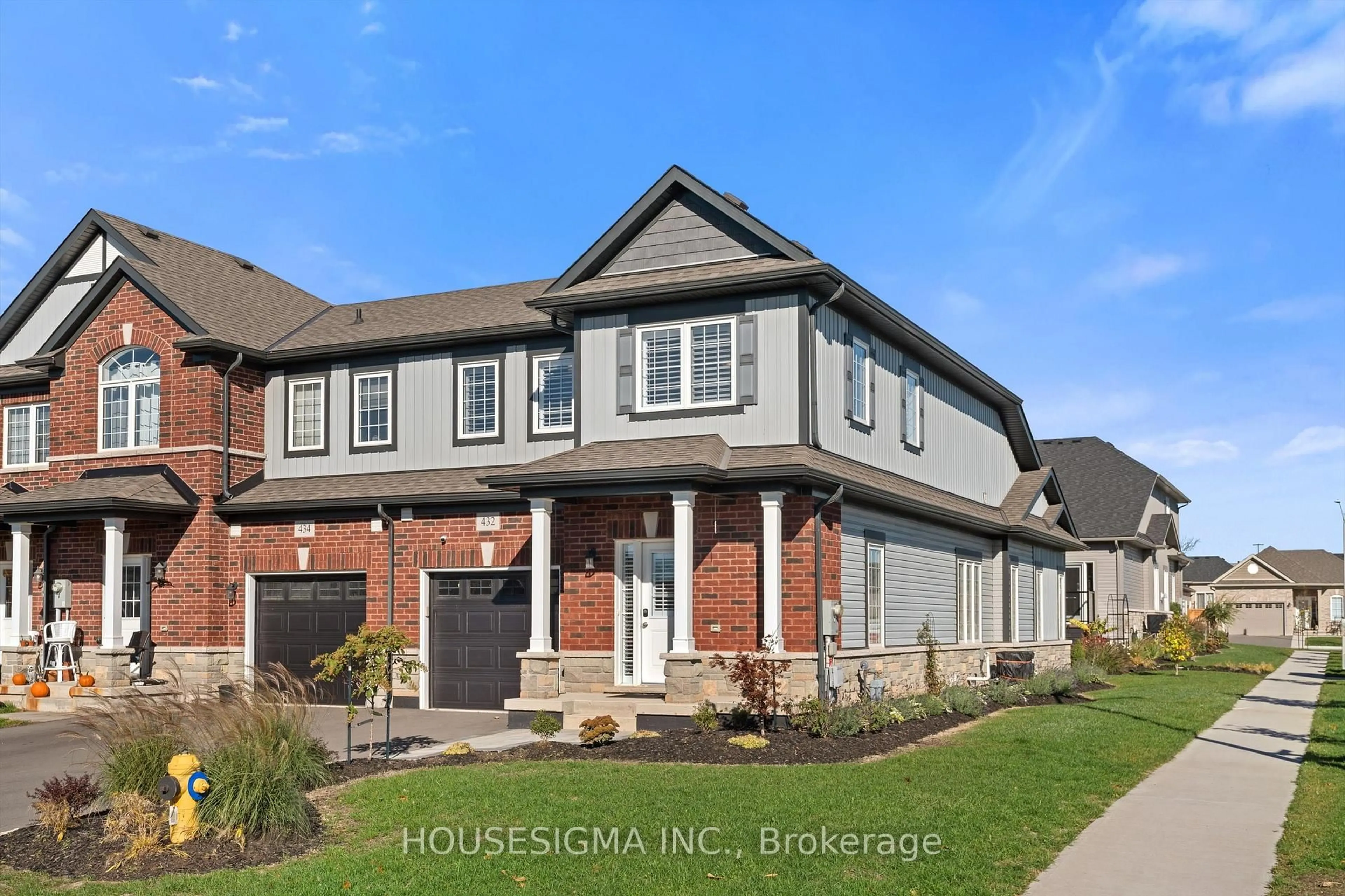 Home with brick exterior material, street for 432 Viking St, Fort Erie Ontario L2A 0E3