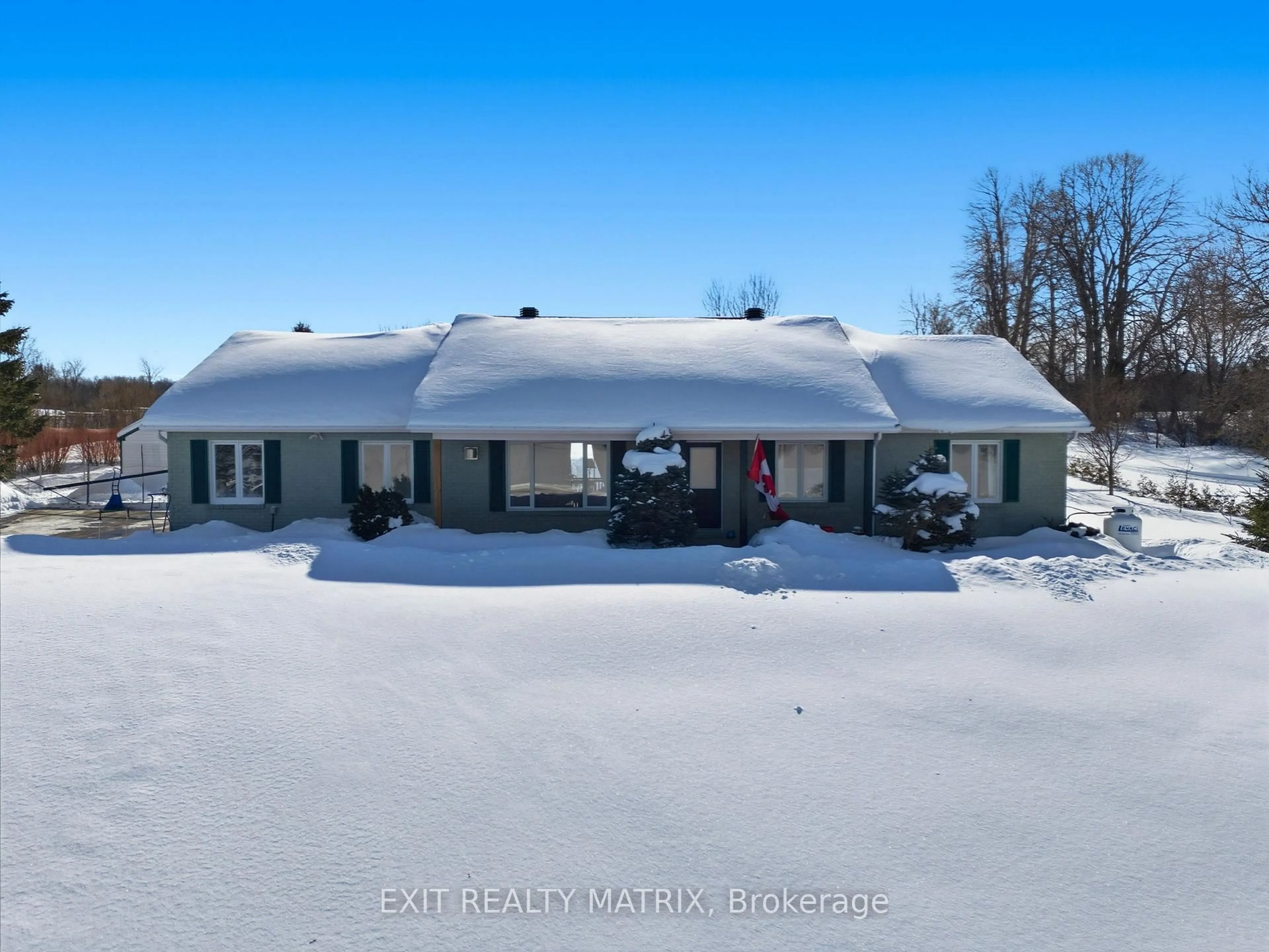 A pic from outside/outdoor area/front of a property/back of a property/a pic from drone, unknown for 890 Happy Hollow Rd, Champlain Ontario K0B 1R0