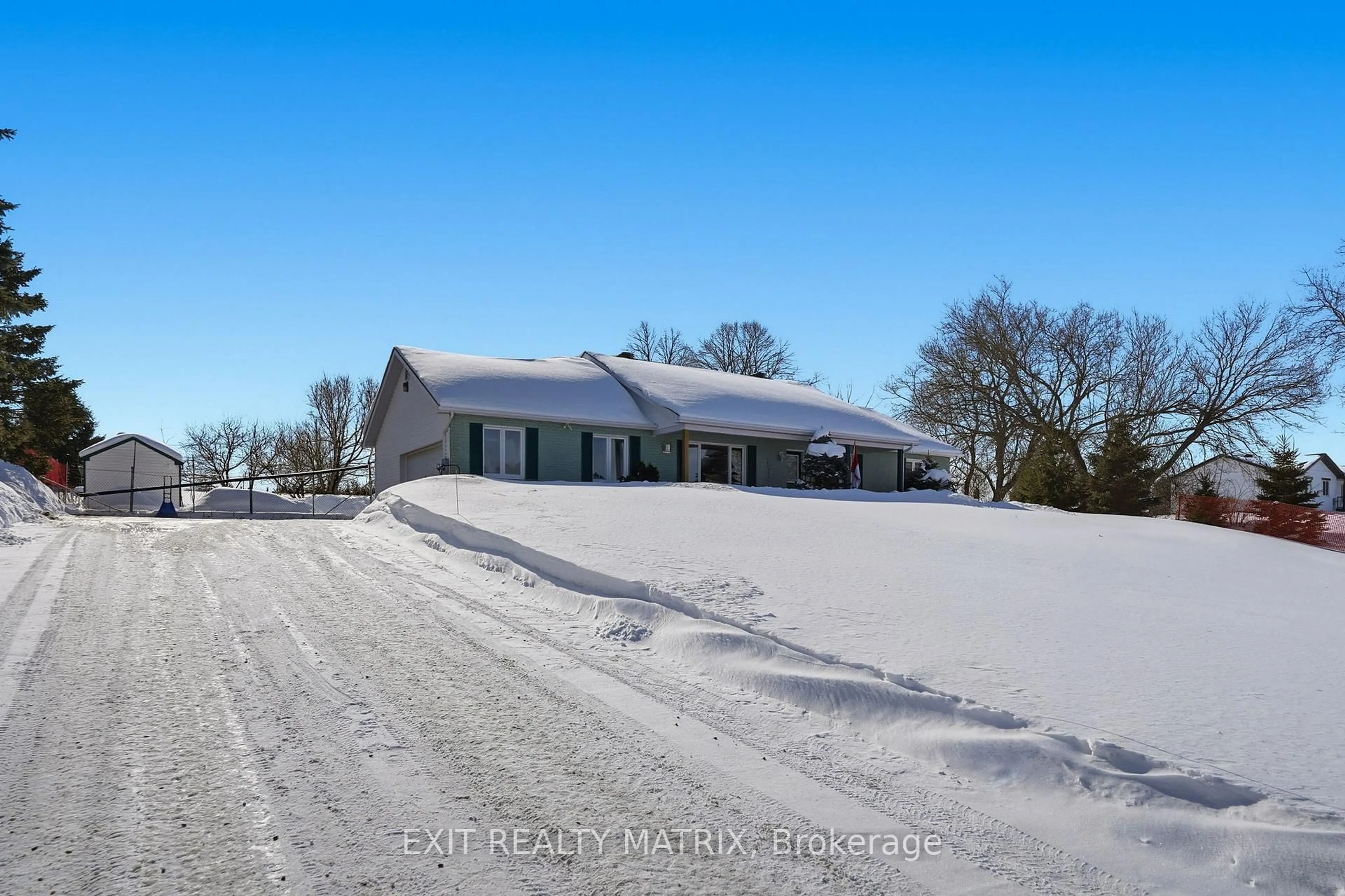 A pic from outside/outdoor area/front of a property/back of a property/a pic from drone, building for 890 Happy Hollow Rd, Champlain Ontario K0B 1R0
