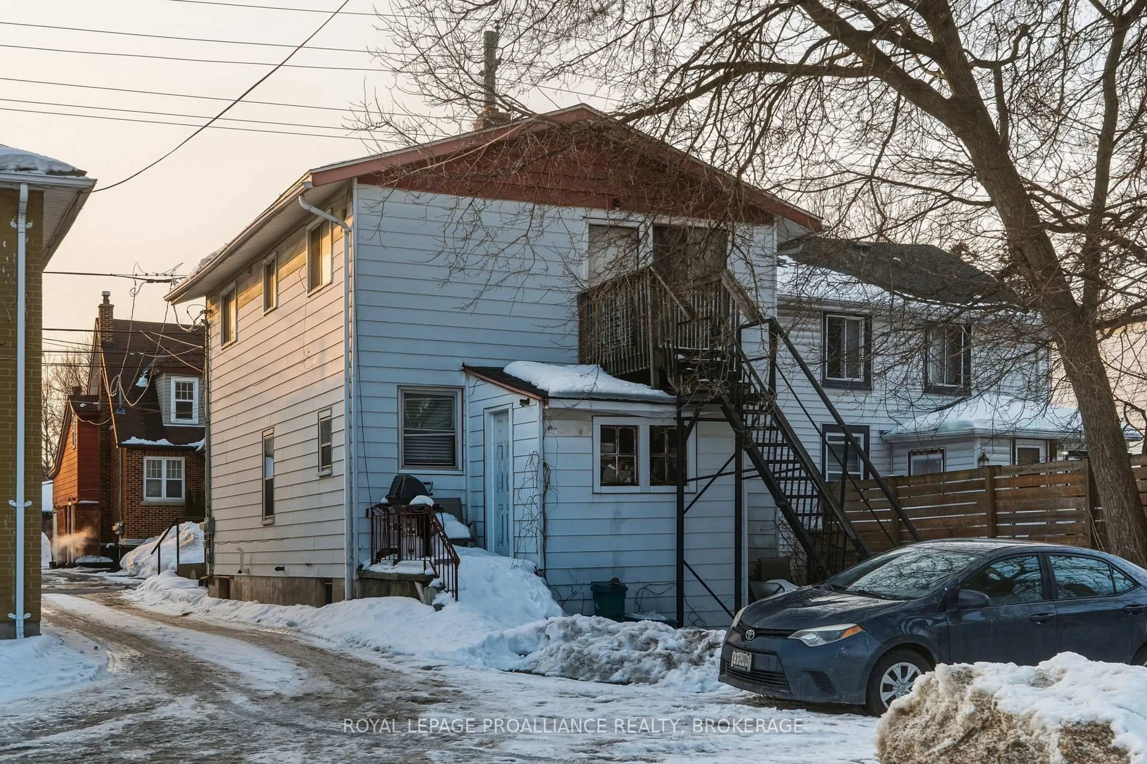 Unknown for 631 Victoria St, Kingston Ontario K7K 4S3