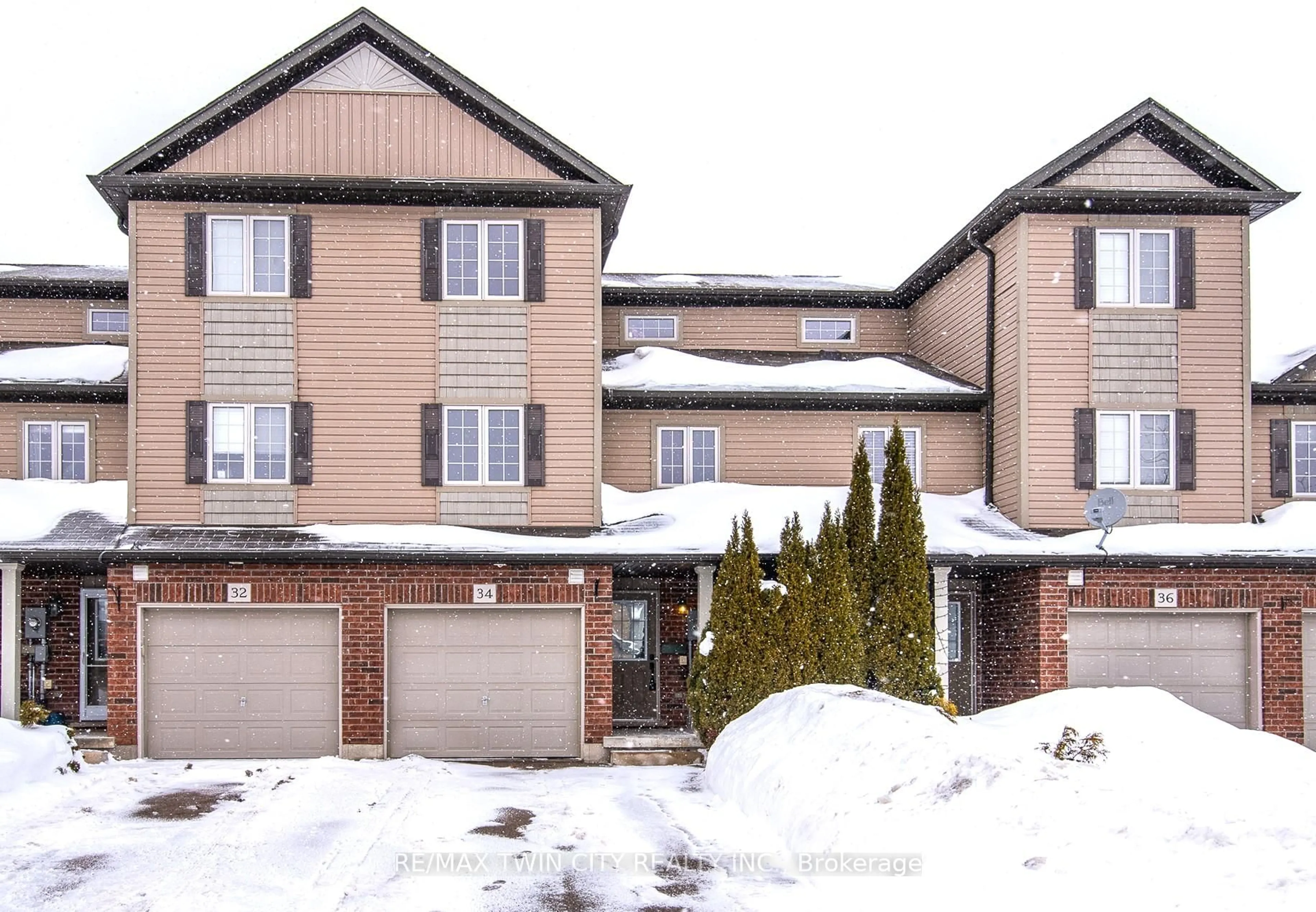 Unknown for 34 Captain Mccallum Dr, Wilmot Ontario N3A 0B7