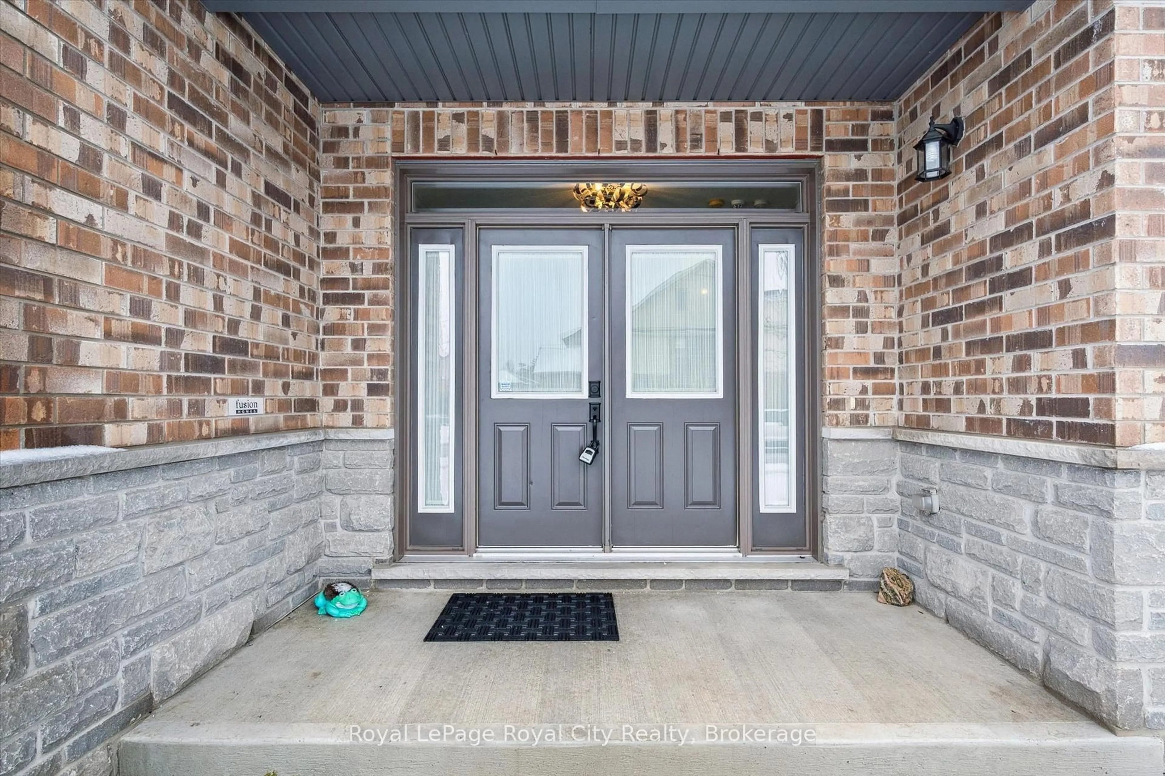Indoor entryway for 39 Kay Cres #1, Guelph Ontario N1L 0N5