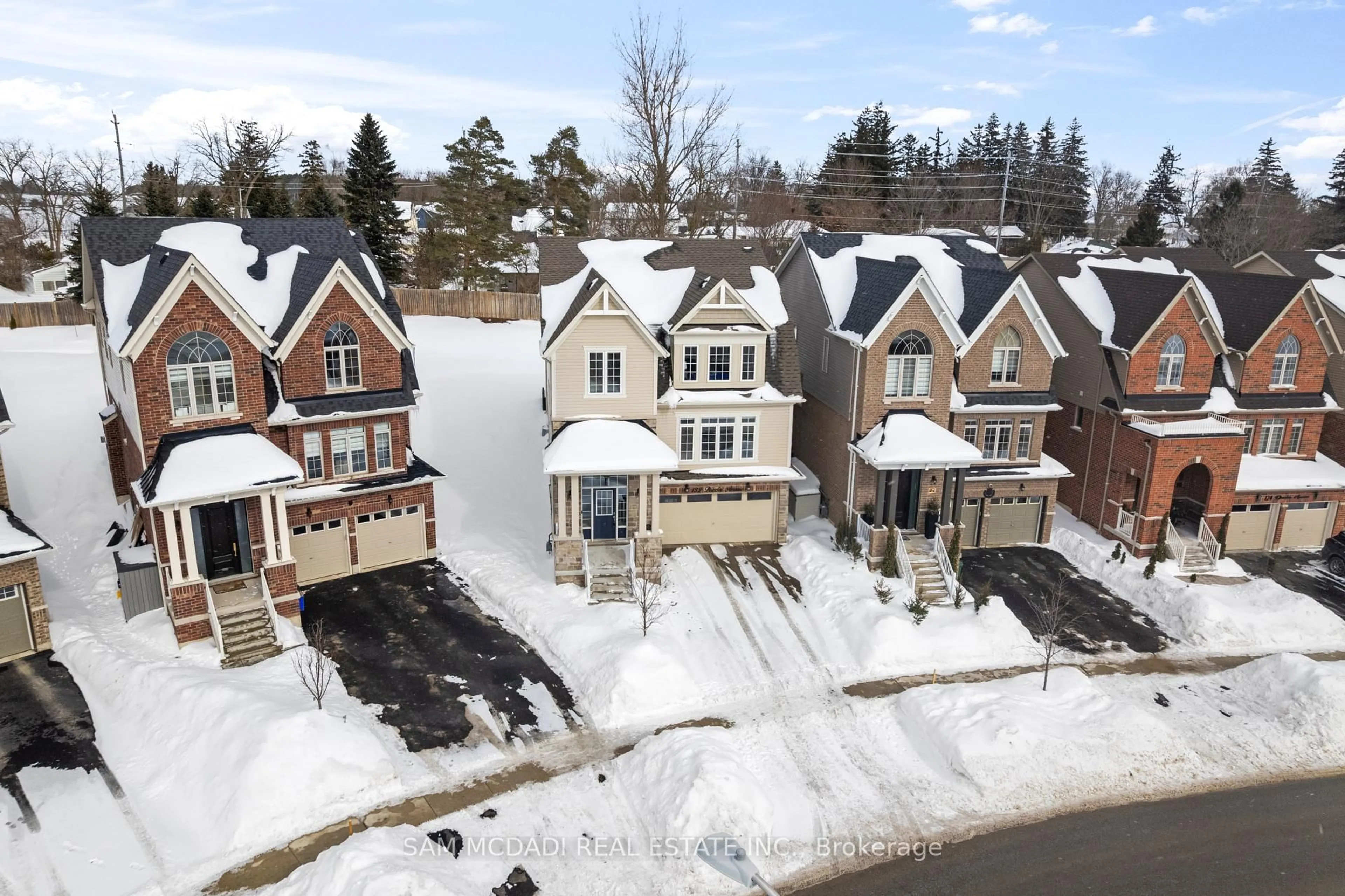 A pic from outside/outdoor area/front of a property/back of a property/a pic from drone, street for 132 Drexler Ave, Guelph/Eramosa Ontario N0B 2K0