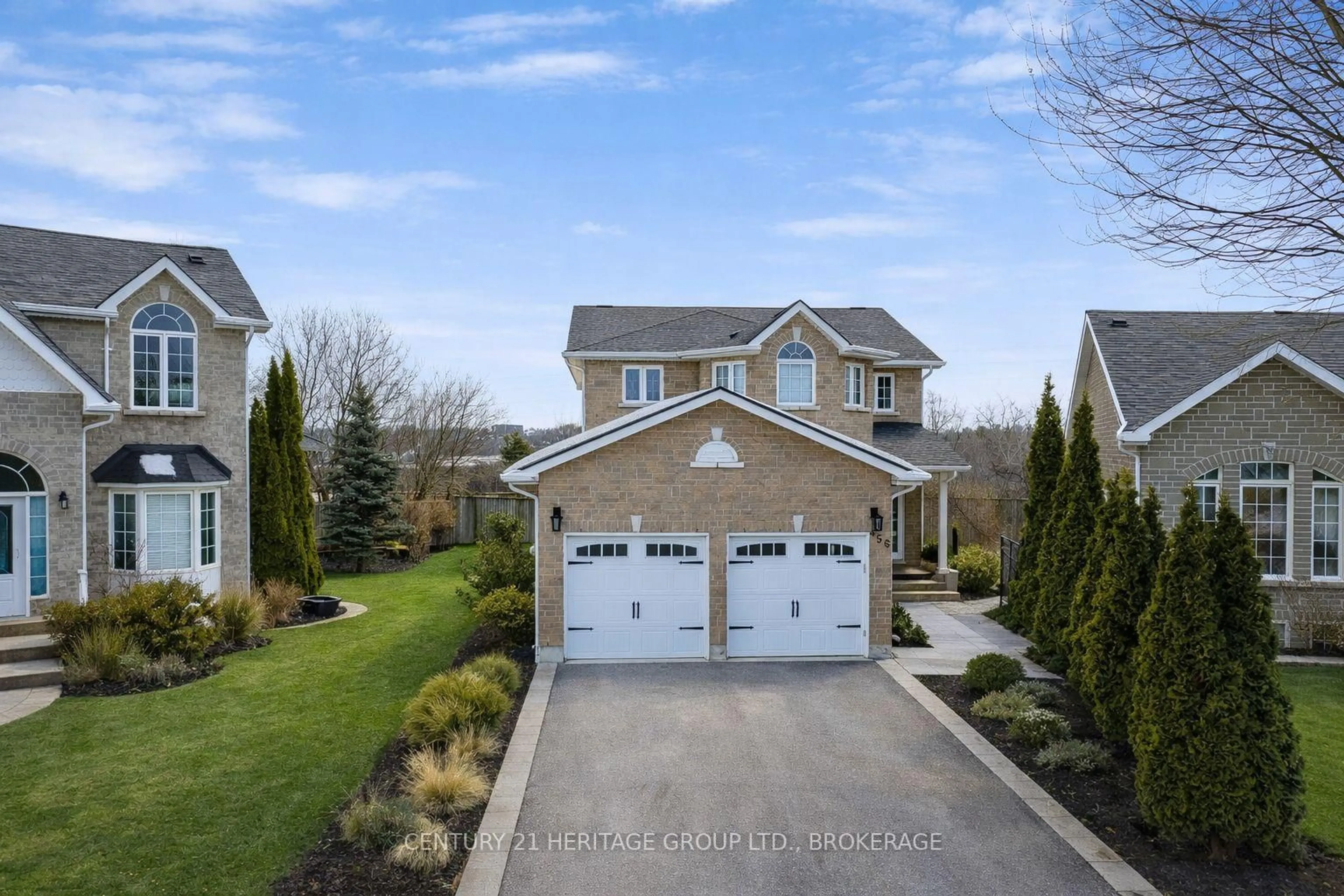 A pic from outside/outdoor area/front of a property/back of a property/a pic from drone, street for 456 Weston Cres, Kingston Ontario K7M 9E7