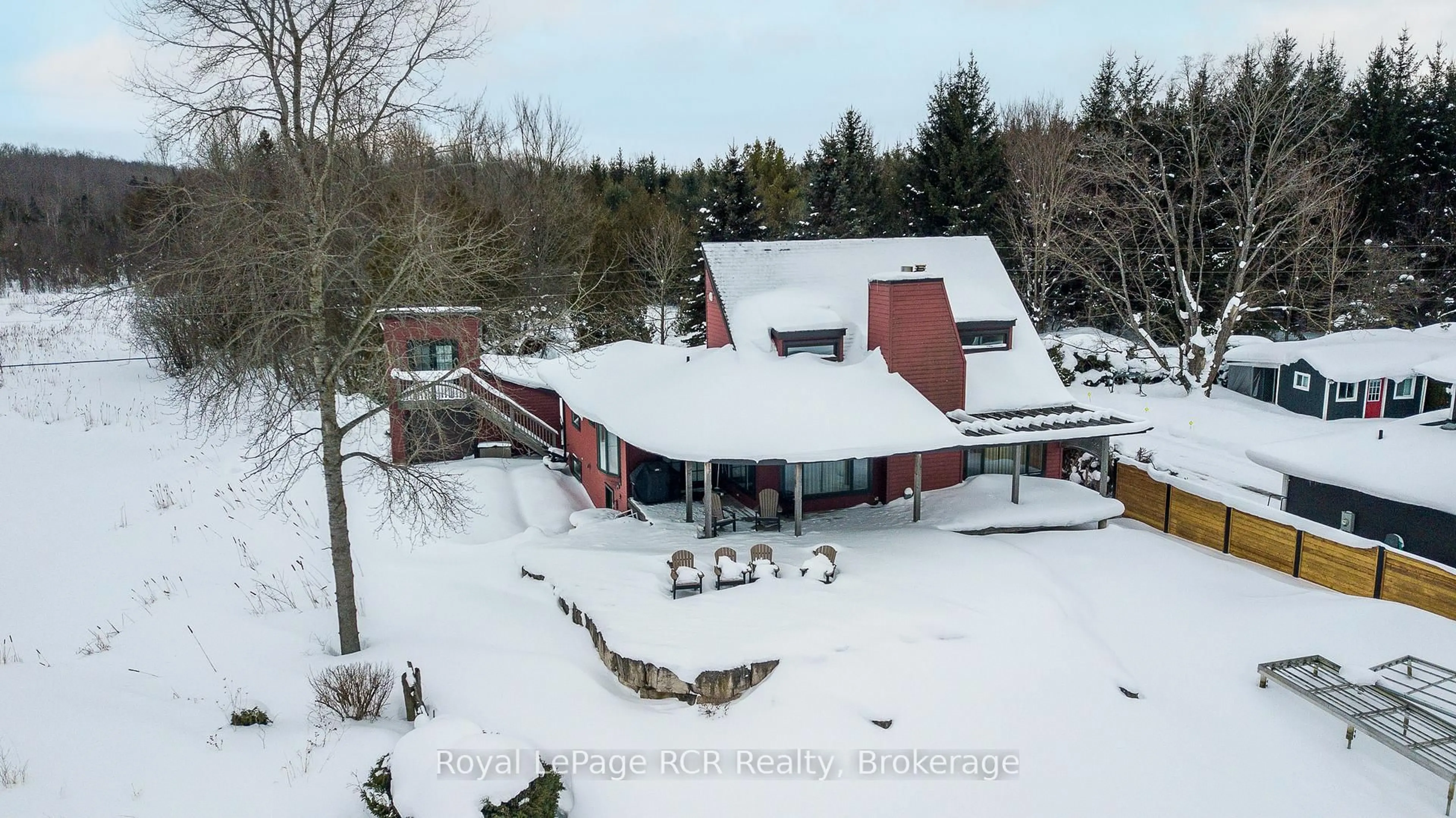 A pic from outside/outdoor area/front of a property/back of a property/a pic from drone, unknown for 109 Island View Dr, Grey Highlands Ontario N0C 1E0