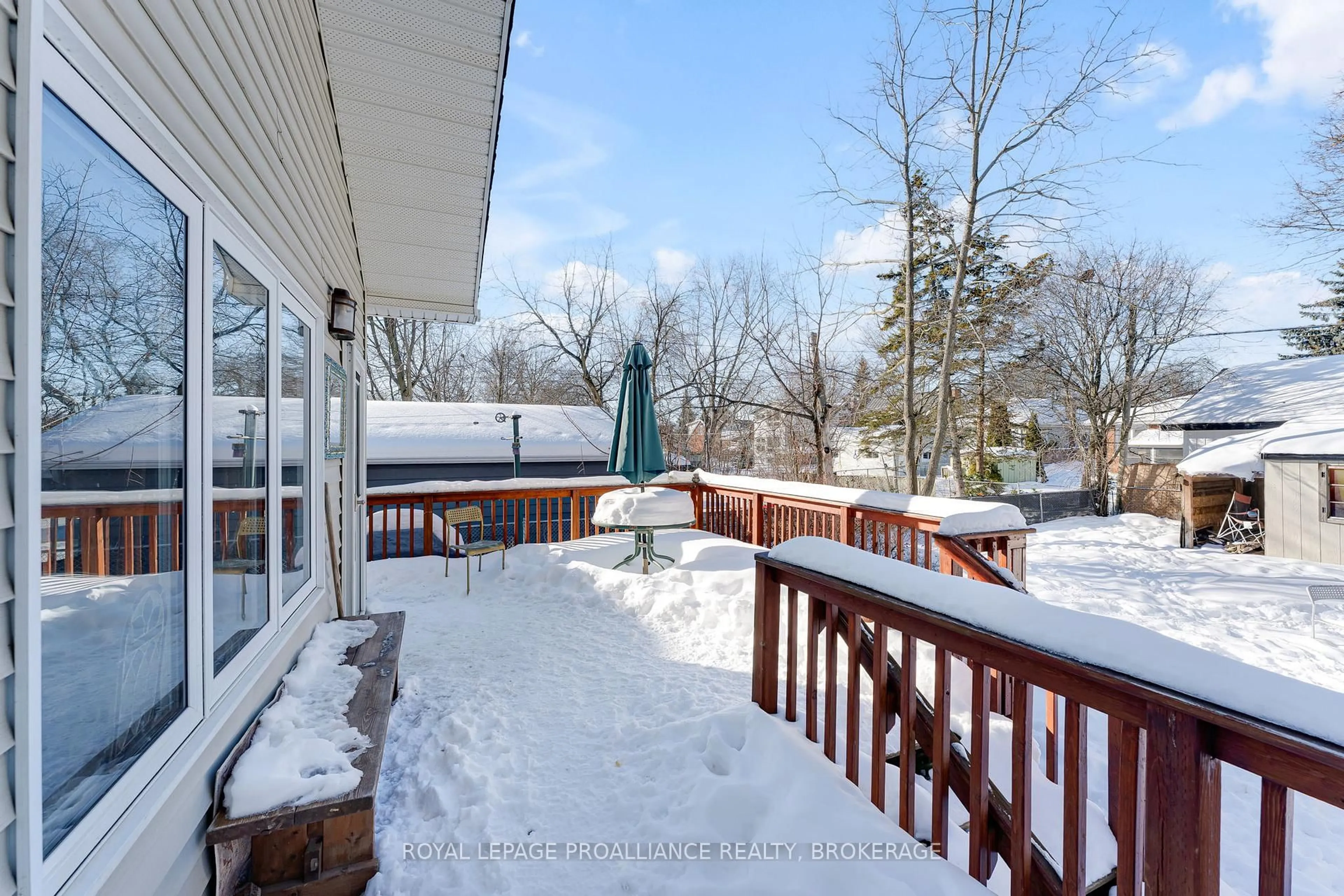 Patio, water/lake/river/ocean view for 184 Regent St, Kingston Ontario K7L 4K3