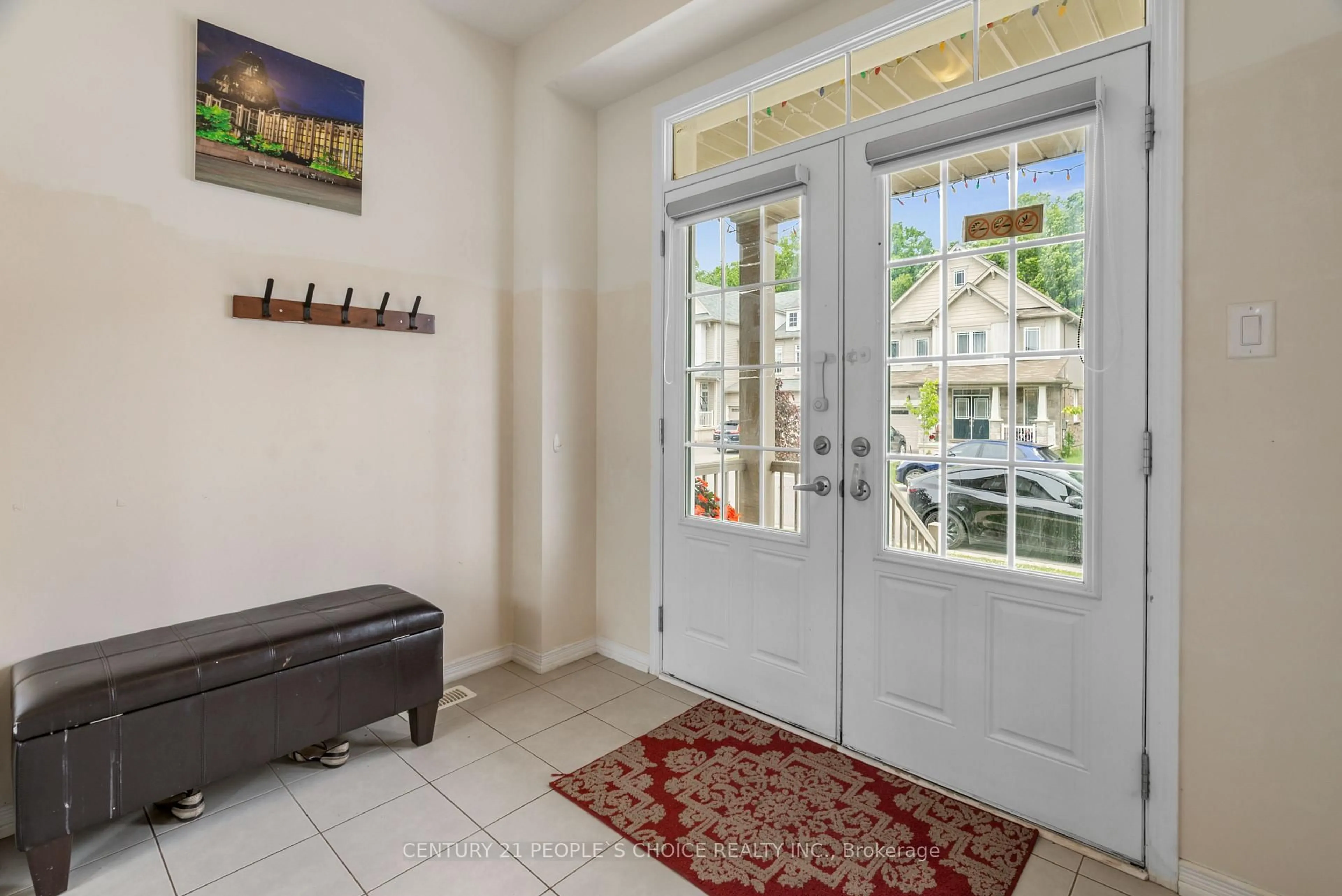 Indoor entryway for 8670 Chickory Tr, Niagara Falls Ontario L2H 3S5