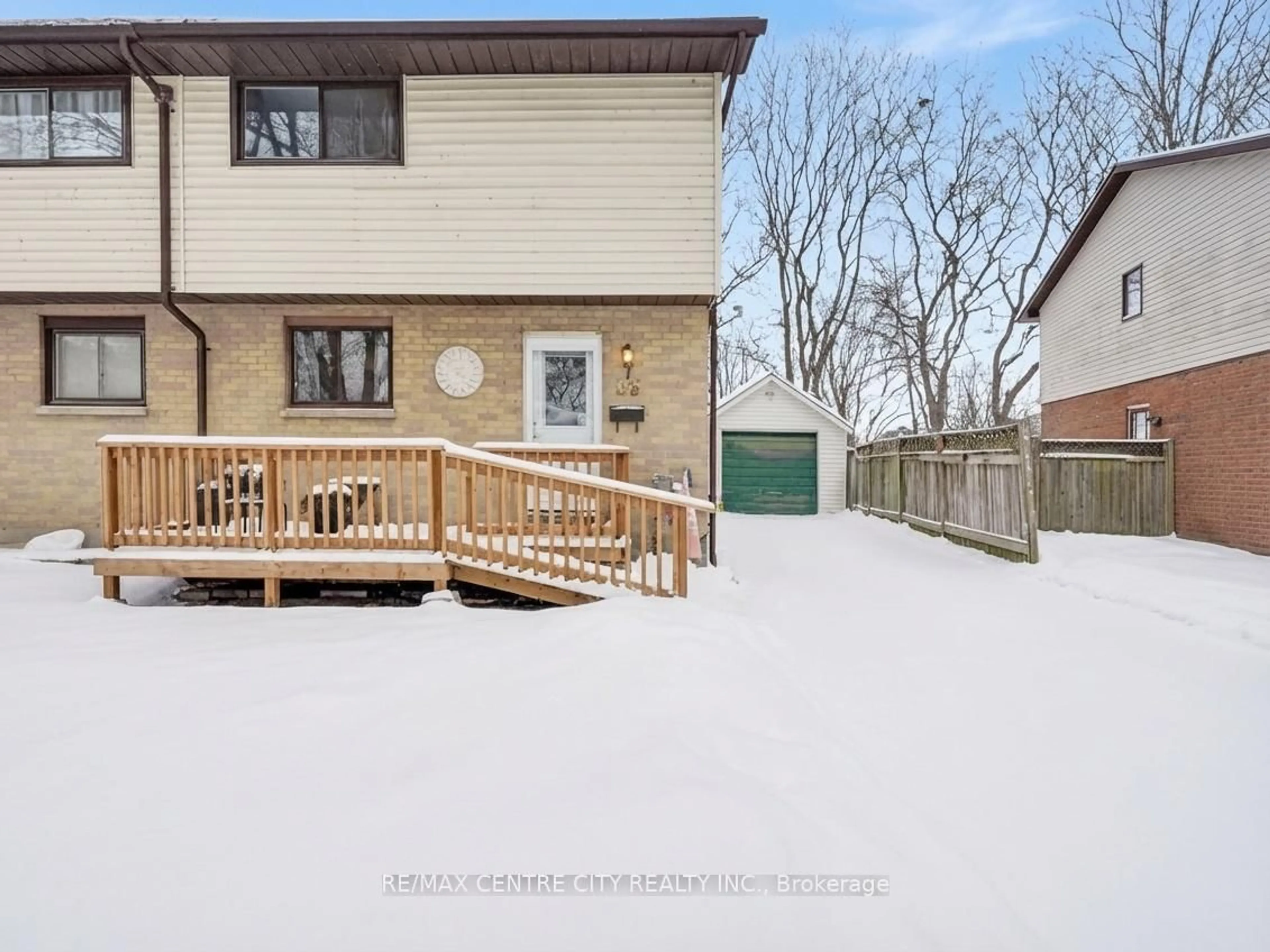 A pic from outside/outdoor area/front of a property/back of a property/a pic from drone, street for 55 Mohegan Cres, London East Ontario N5V 2X7