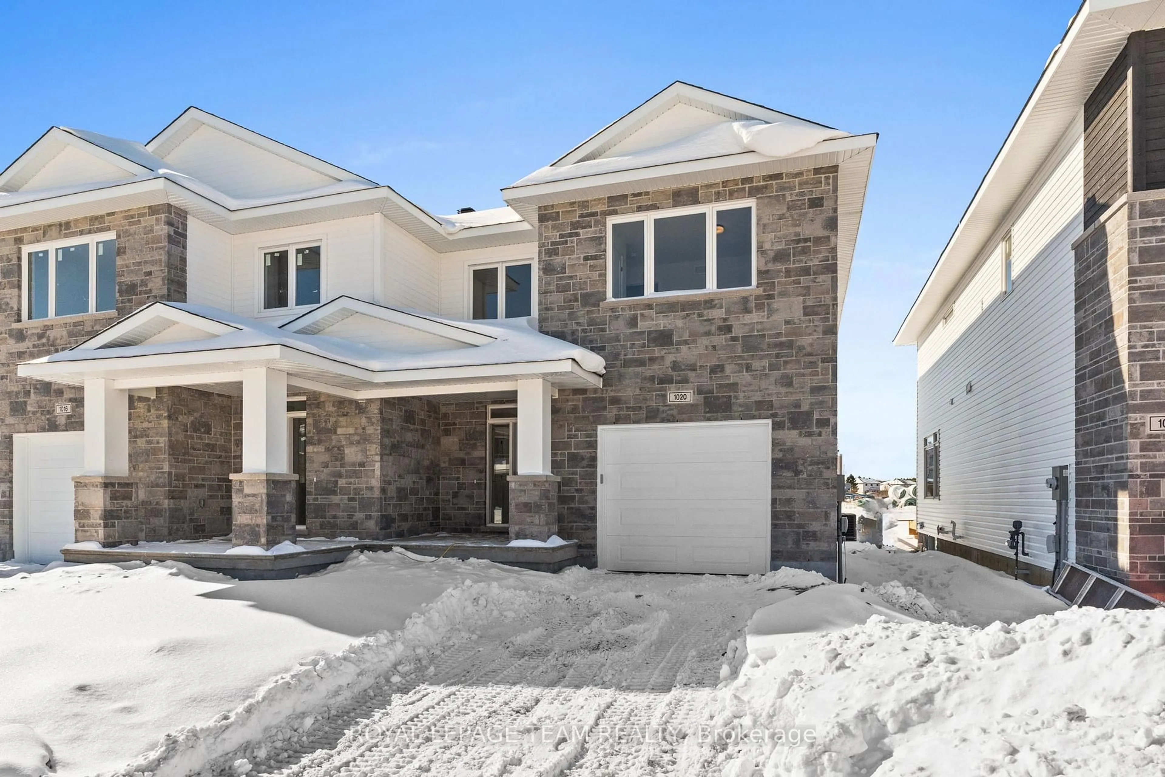 Home with brick exterior material, street for 1020 Moore St, Brockville Ontario K6V 0H2