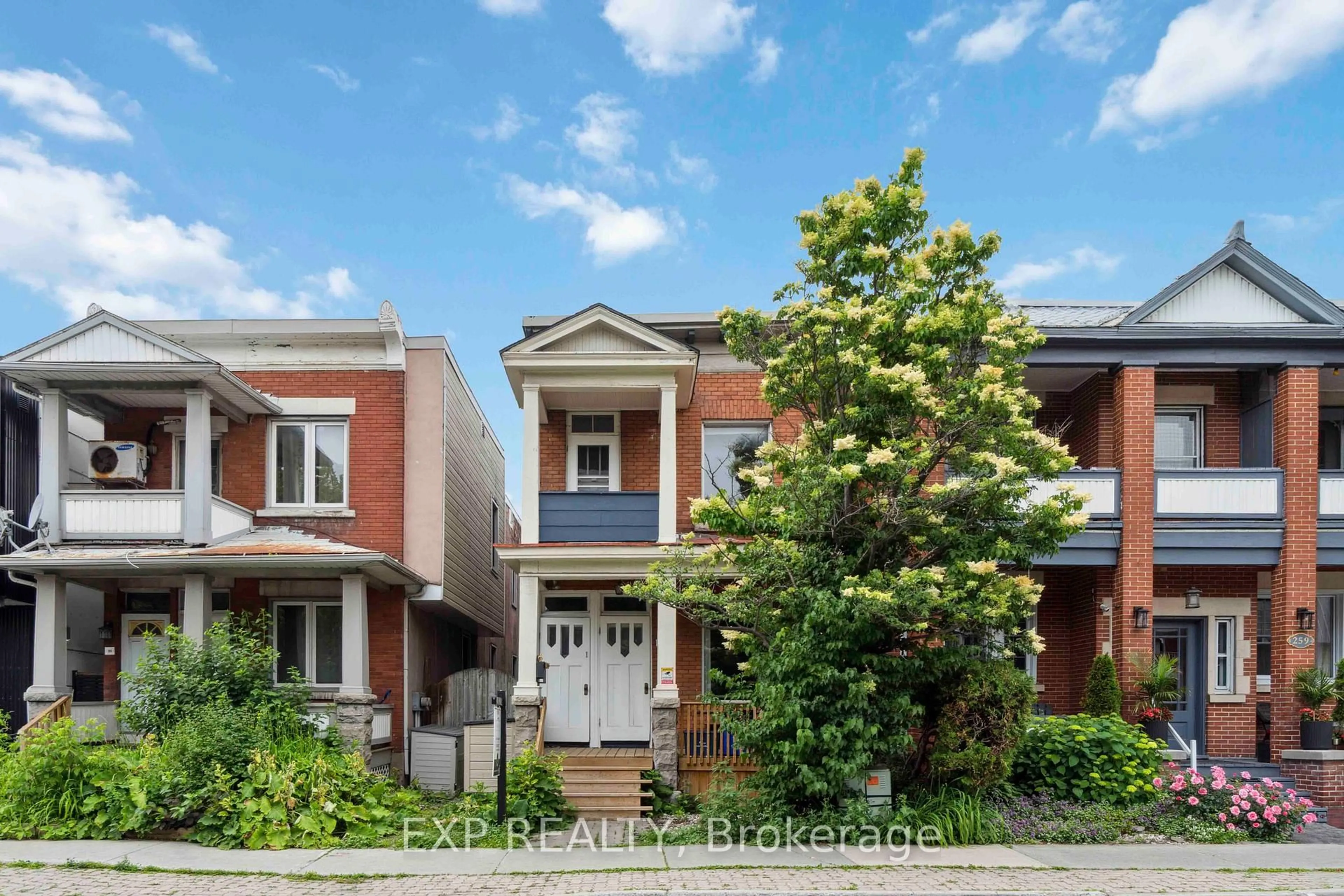 Home with brick exterior material, street for 257 St Andrew St, Ottawa Ontario K1N 5G8
