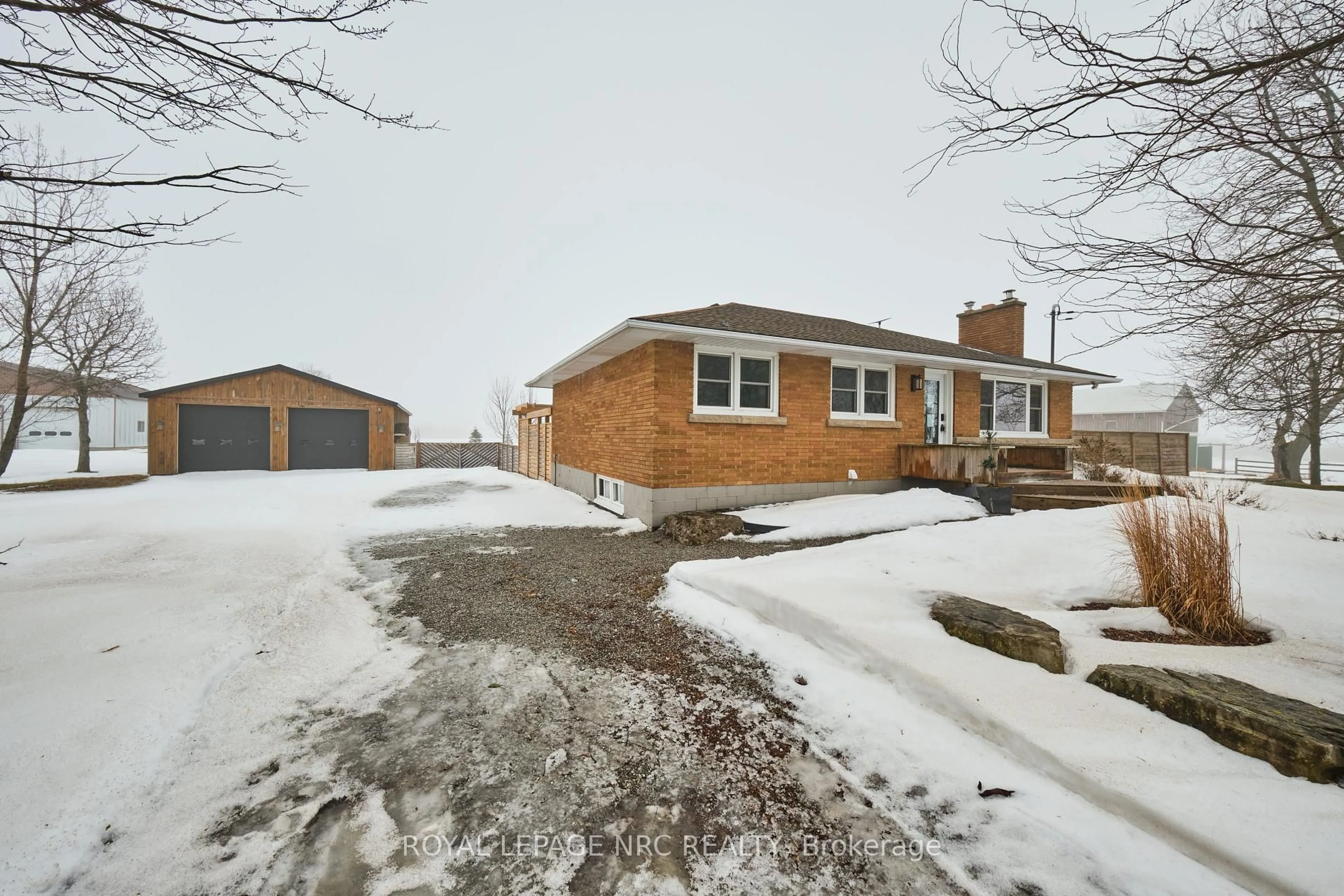 A pic from outside/outdoor area/front of a property/back of a property/a pic from drone, street for 2411 Shurie Rd, West Lincoln Ontario L0R 2A0
