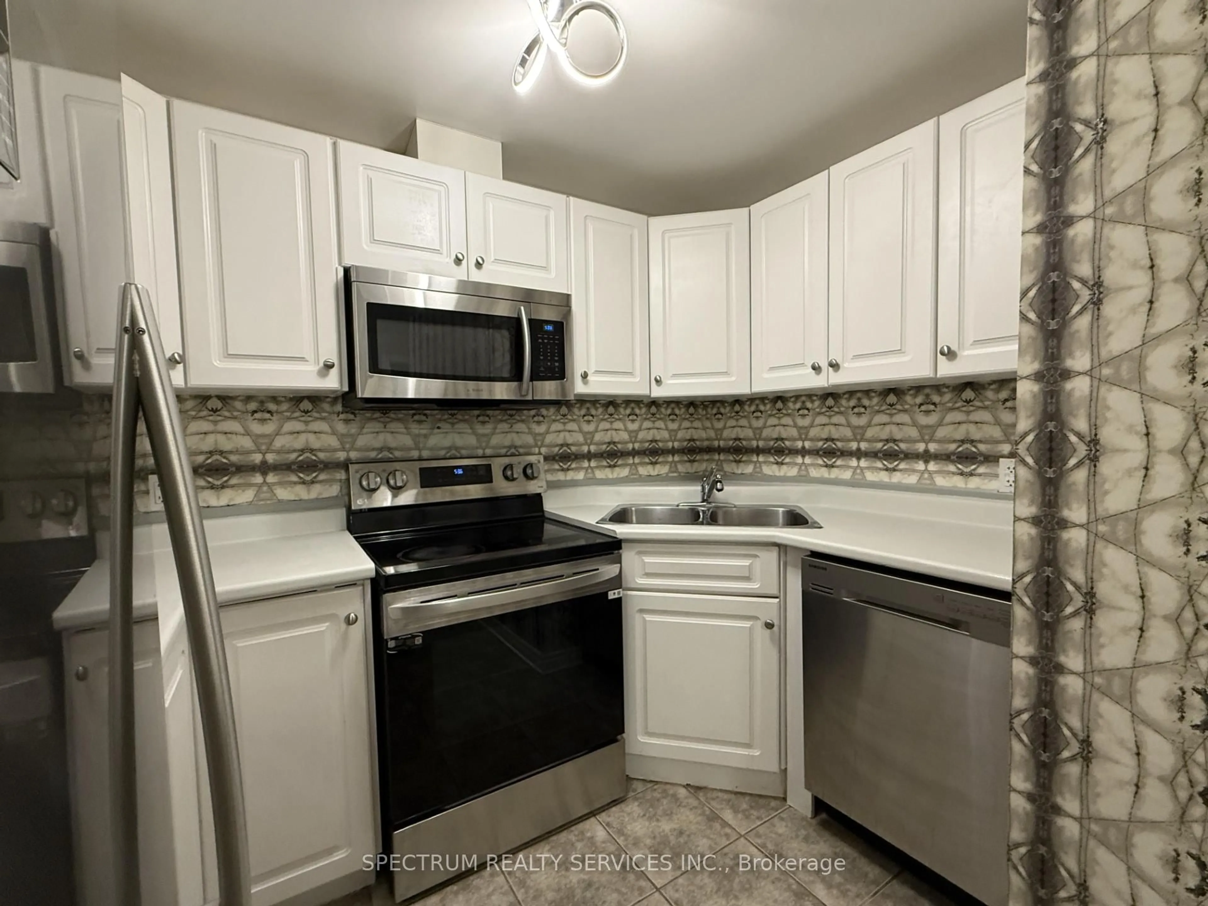 Standard kitchen, unknown for 6350 Dorchester Rd #116, Niagara Falls Ontario L2G 1A0