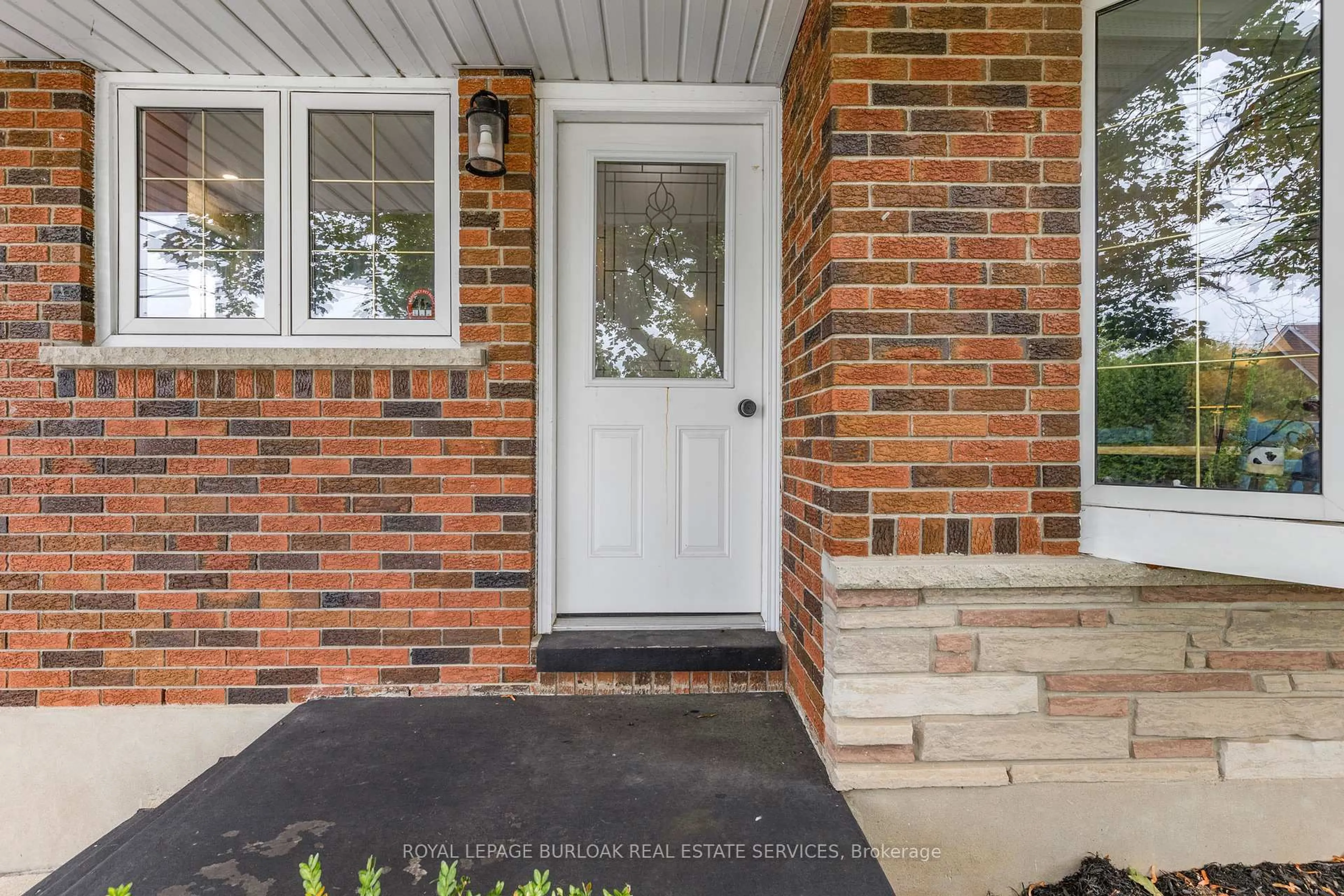 Home with brick exterior material, street for 11 Flynn Ave, Cambridge Ontario N3C 2T8