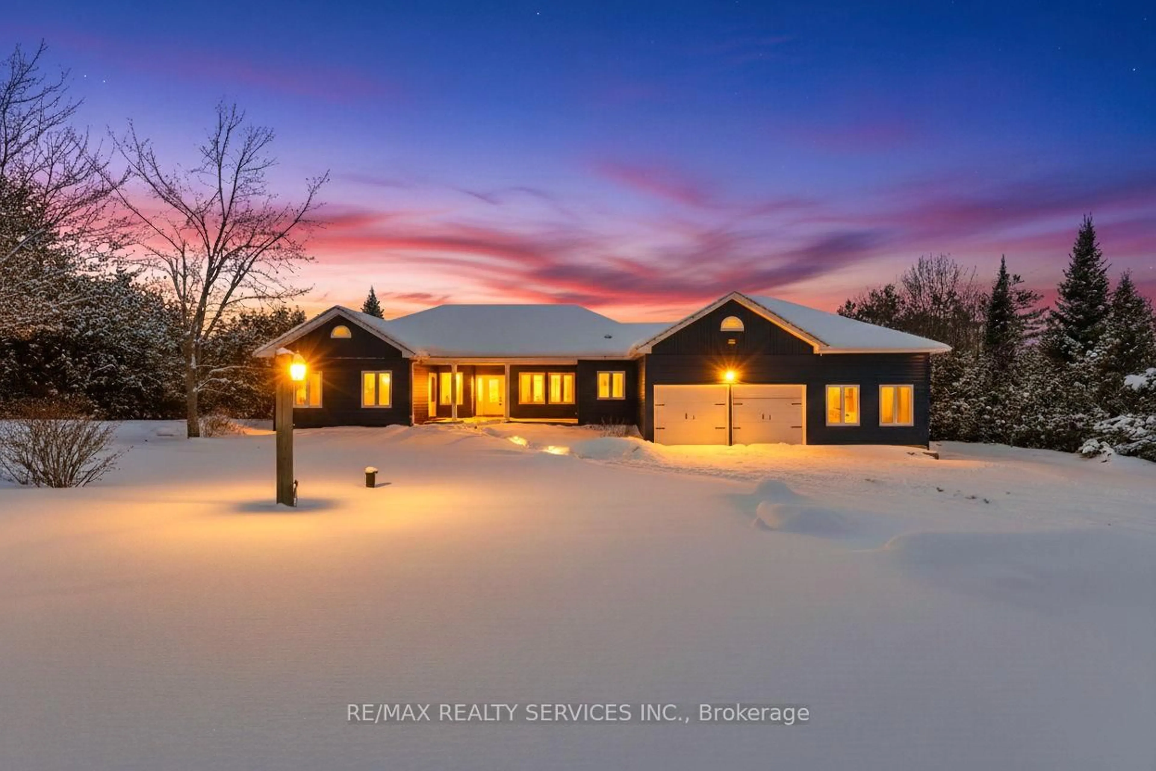 A pic from outside/outdoor area/front of a property/back of a property/a pic from drone, unknown for 2667 Mary Nichols Rd, Selwyn Ontario K0L 2H0