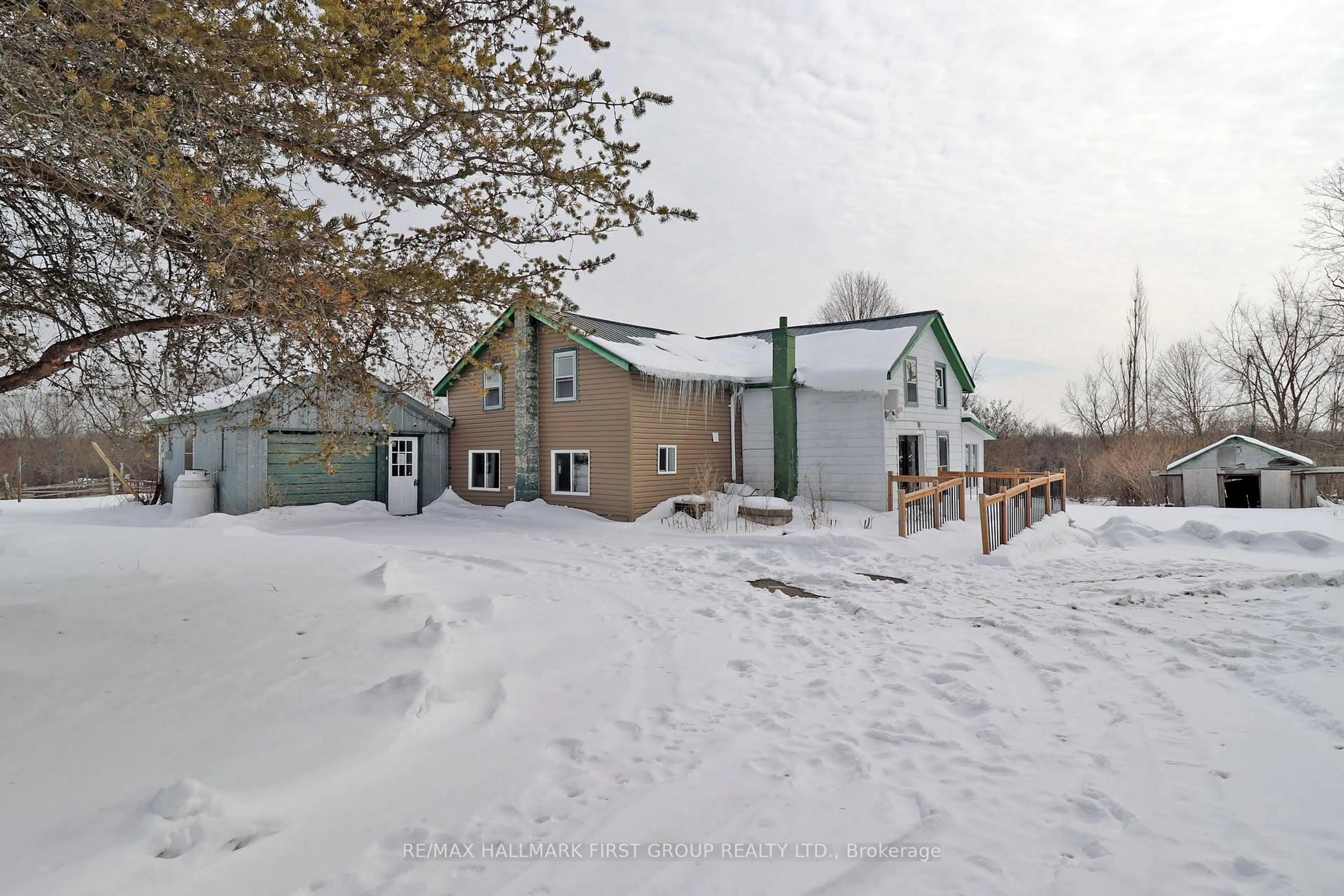 A pic from outside/outdoor area/front of a property/back of a property/a pic from drone, building for 1574A Moira Rd, Belleville Ontario K0K 2Y0