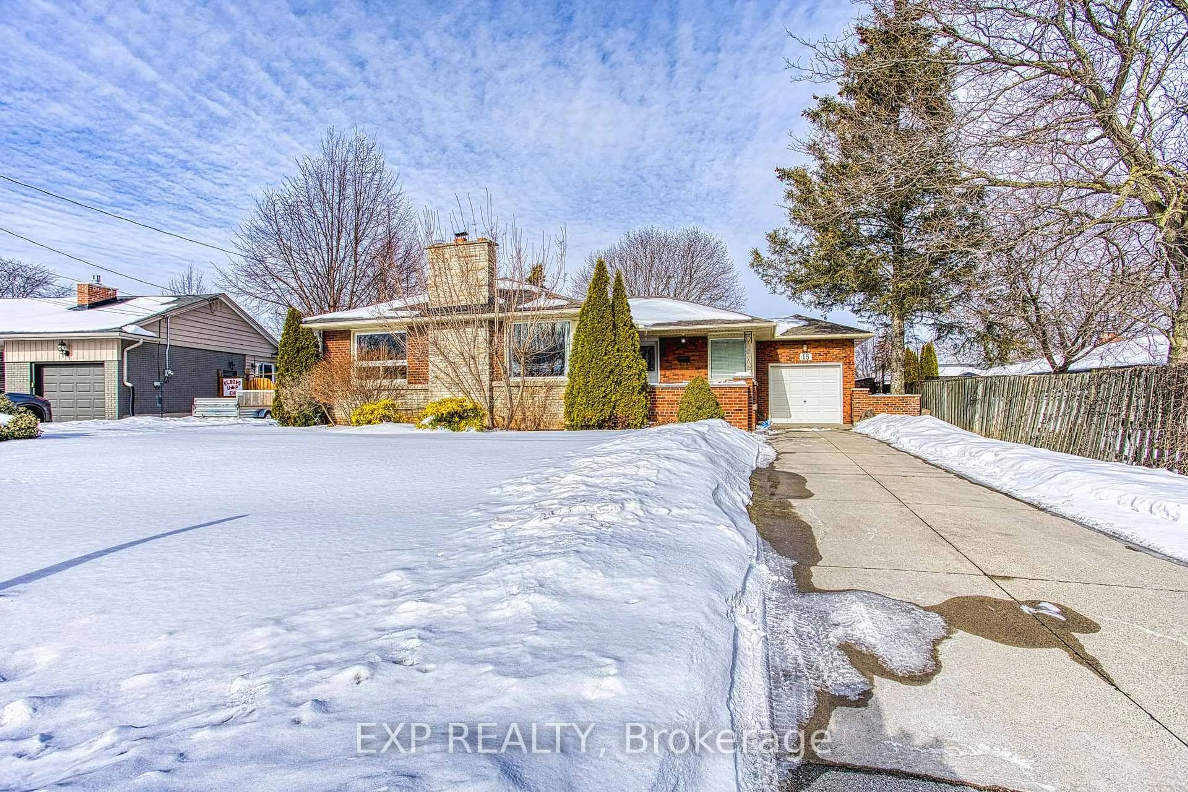 A pic from outside/outdoor area/front of a property/back of a property/a pic from drone, street for 15 Passmore St, Hamilton Ontario L8G 3J4