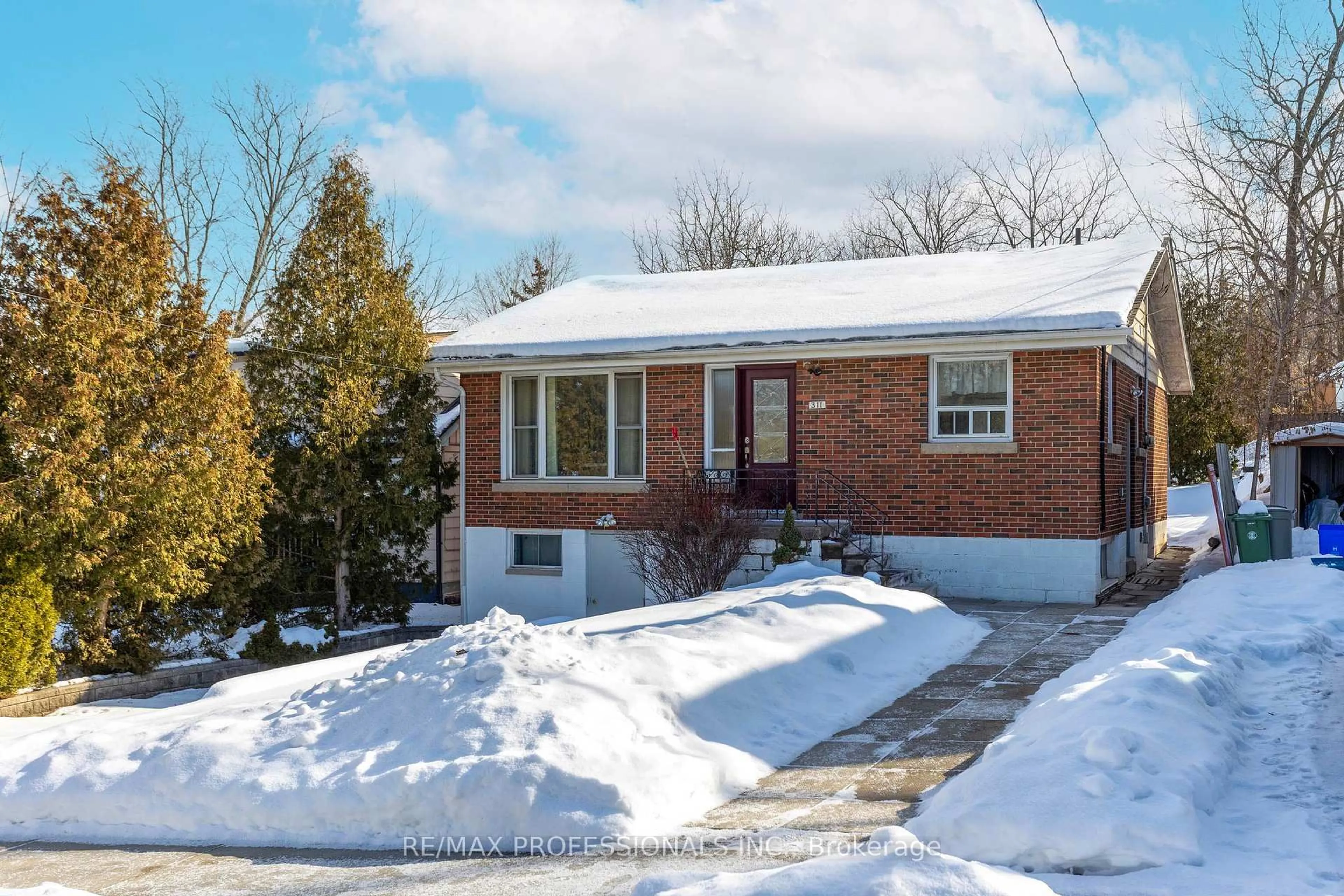 Home with brick exterior material, street for 311 Bowman St, Hamilton Ontario L8S 2V4