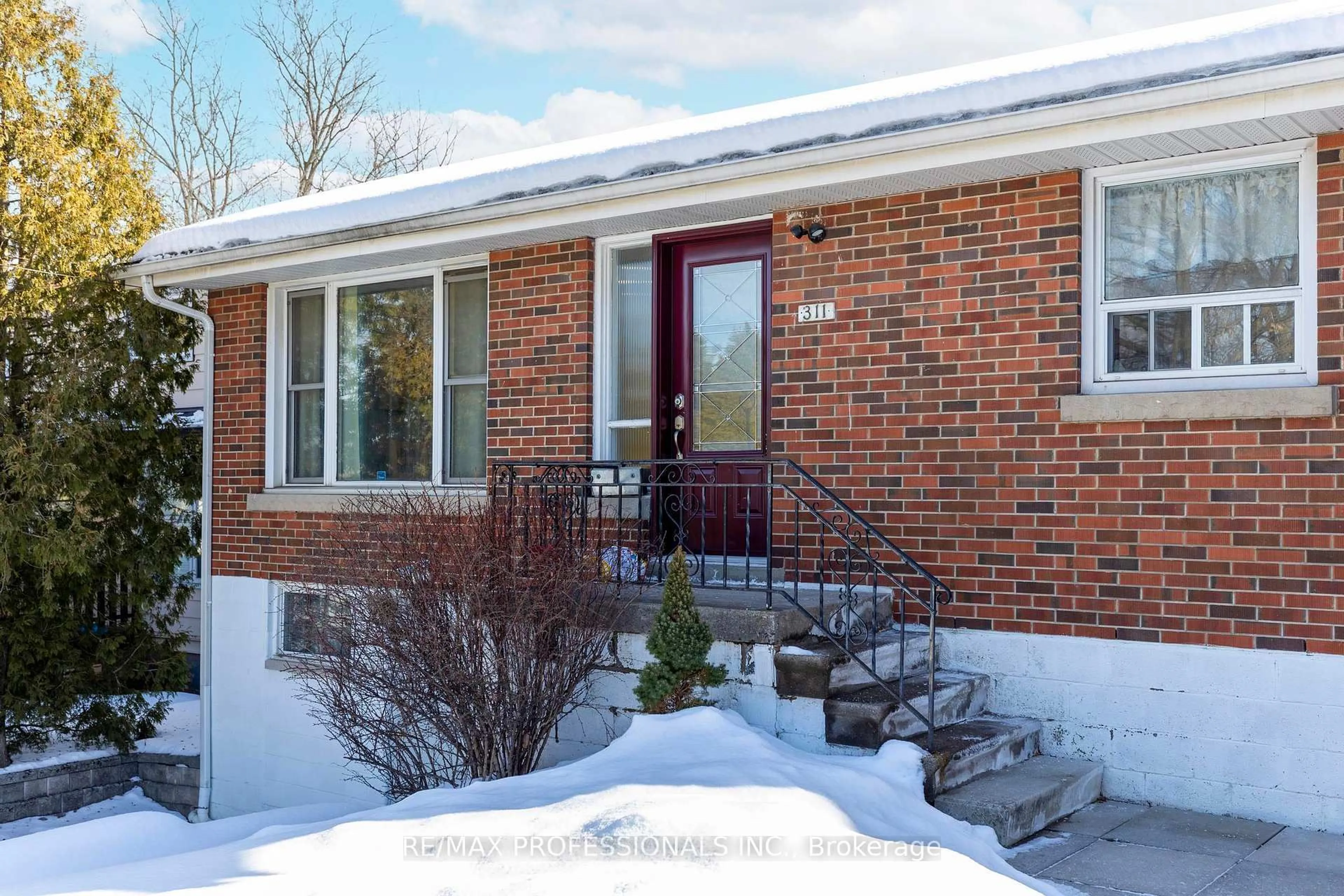 Home with brick exterior material, street for 311 Bowman St, Hamilton Ontario L8S 2V4