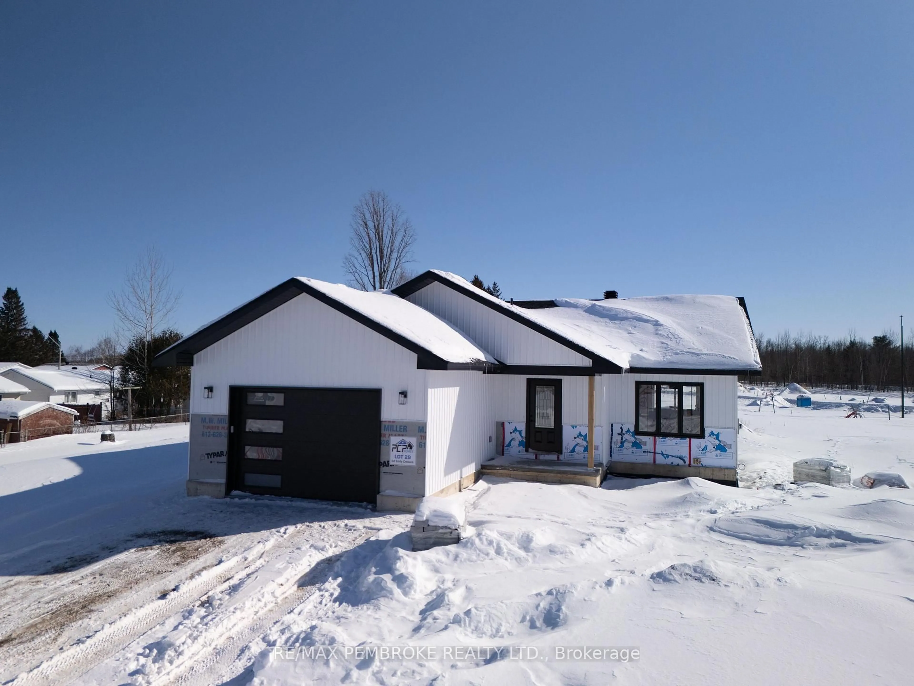 Home with vinyl exterior material, street for 62 Eddy Cres, Pembroke Ontario K8A 0M1