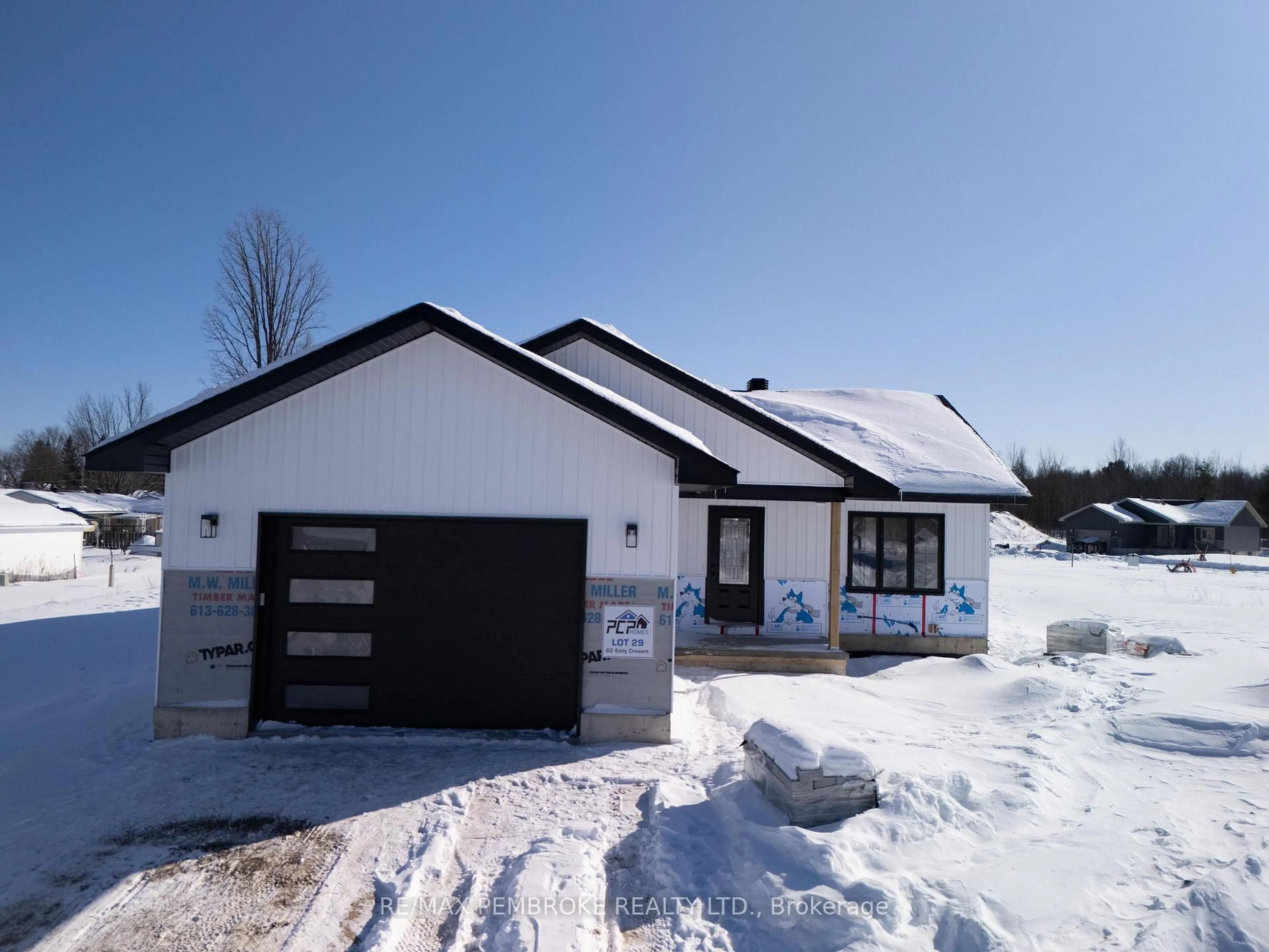 Unknown for 62 Eddy Cres, Pembroke Ontario K8A 0M1