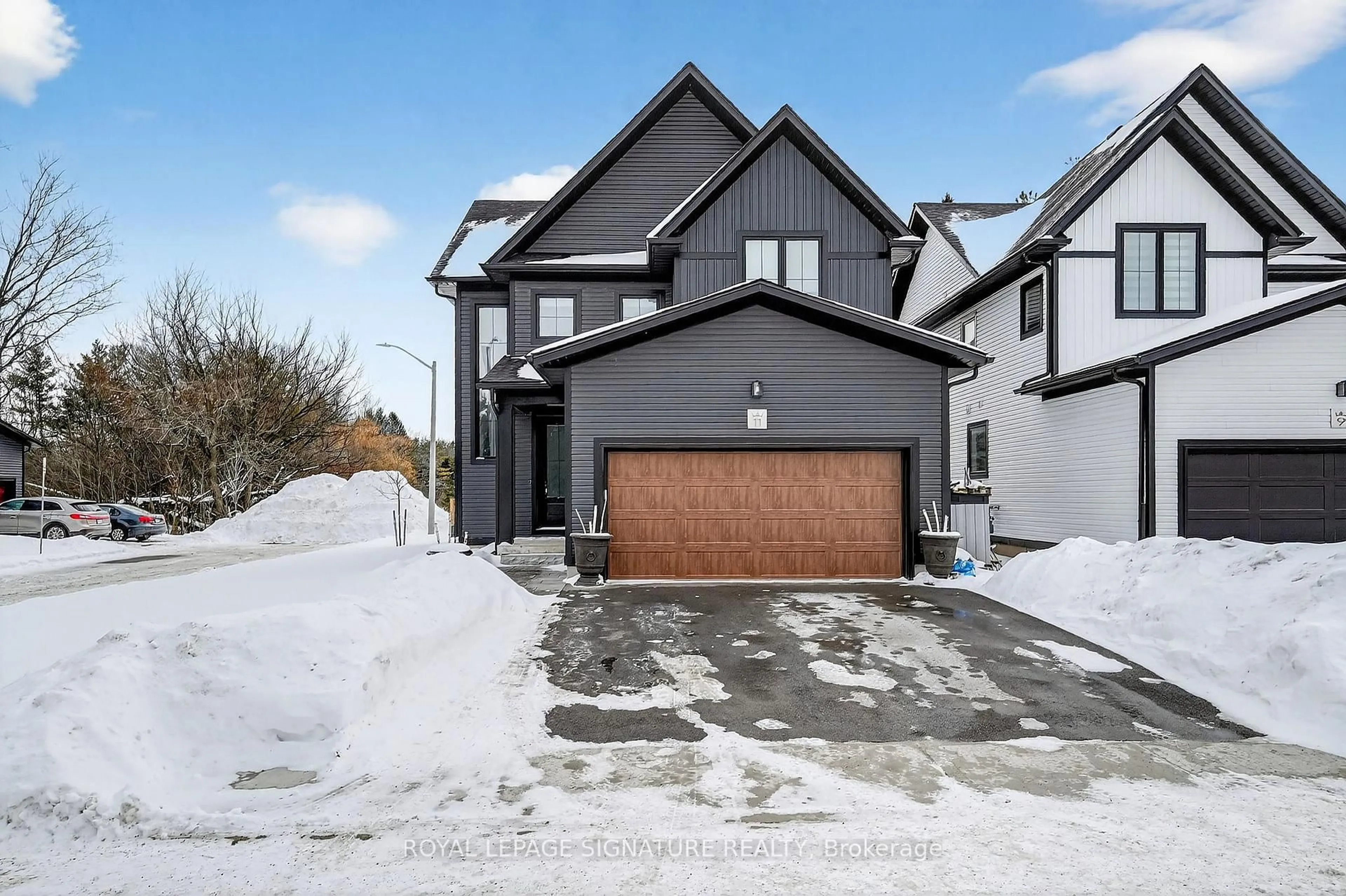 Unknown for 297 Whiting St #11, Ingersoll Ontario N5C 3W5