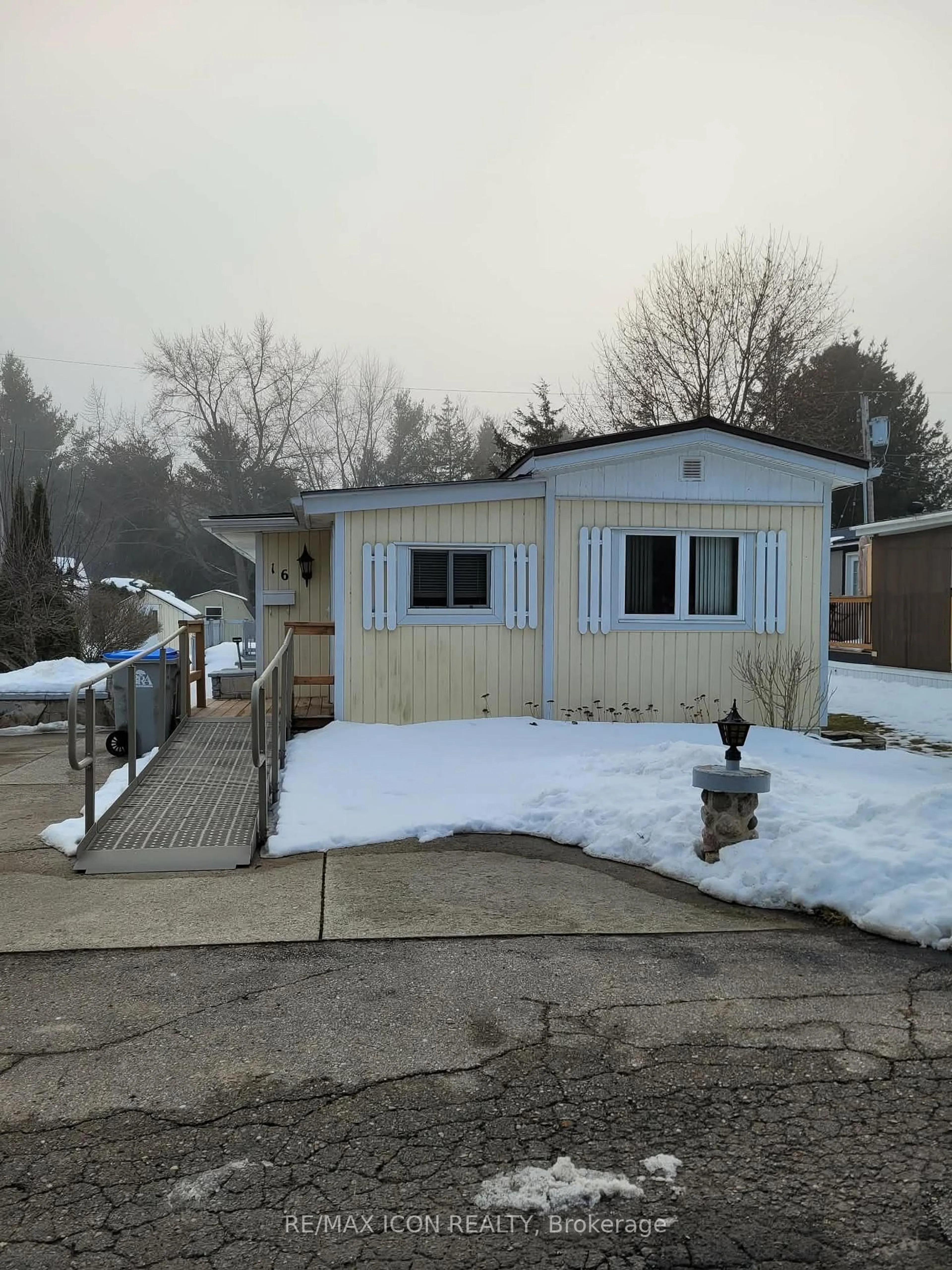 Unknown for 9839 Lakeshore Rd #16, Lambton Shores Ontario N0M 1T0