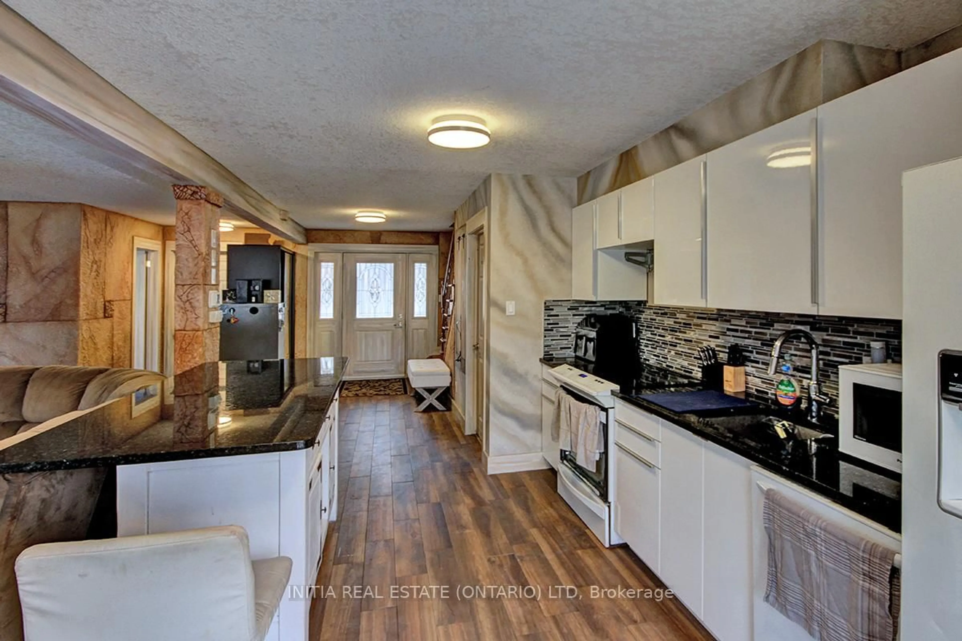 Open concept kitchen, ceramic/tile floor for 1622 Jalna Blvd, London South Ontario N6E 3L1