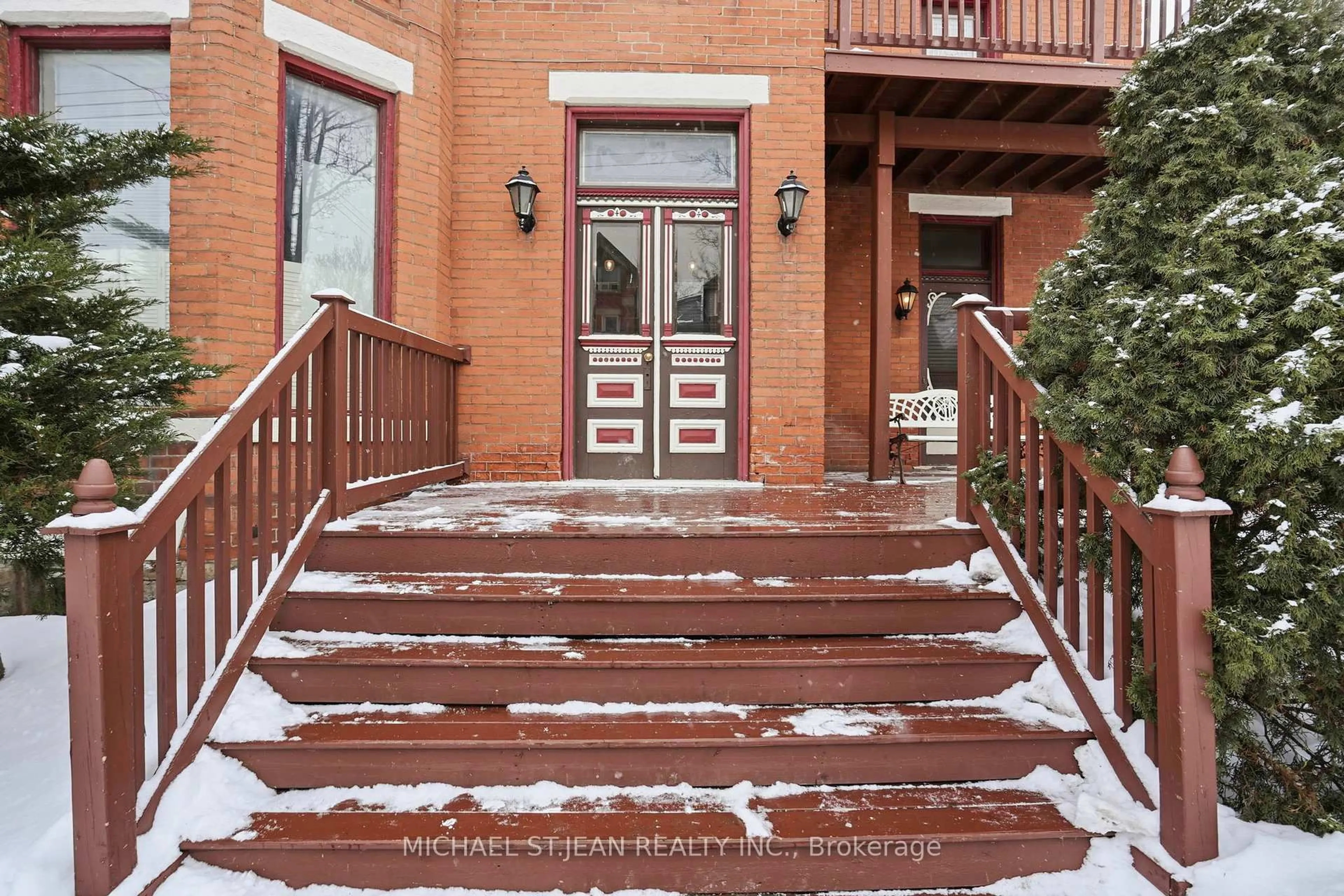 Unknown for 27 Ontario Ave, Hamilton Ontario L8N 2X1