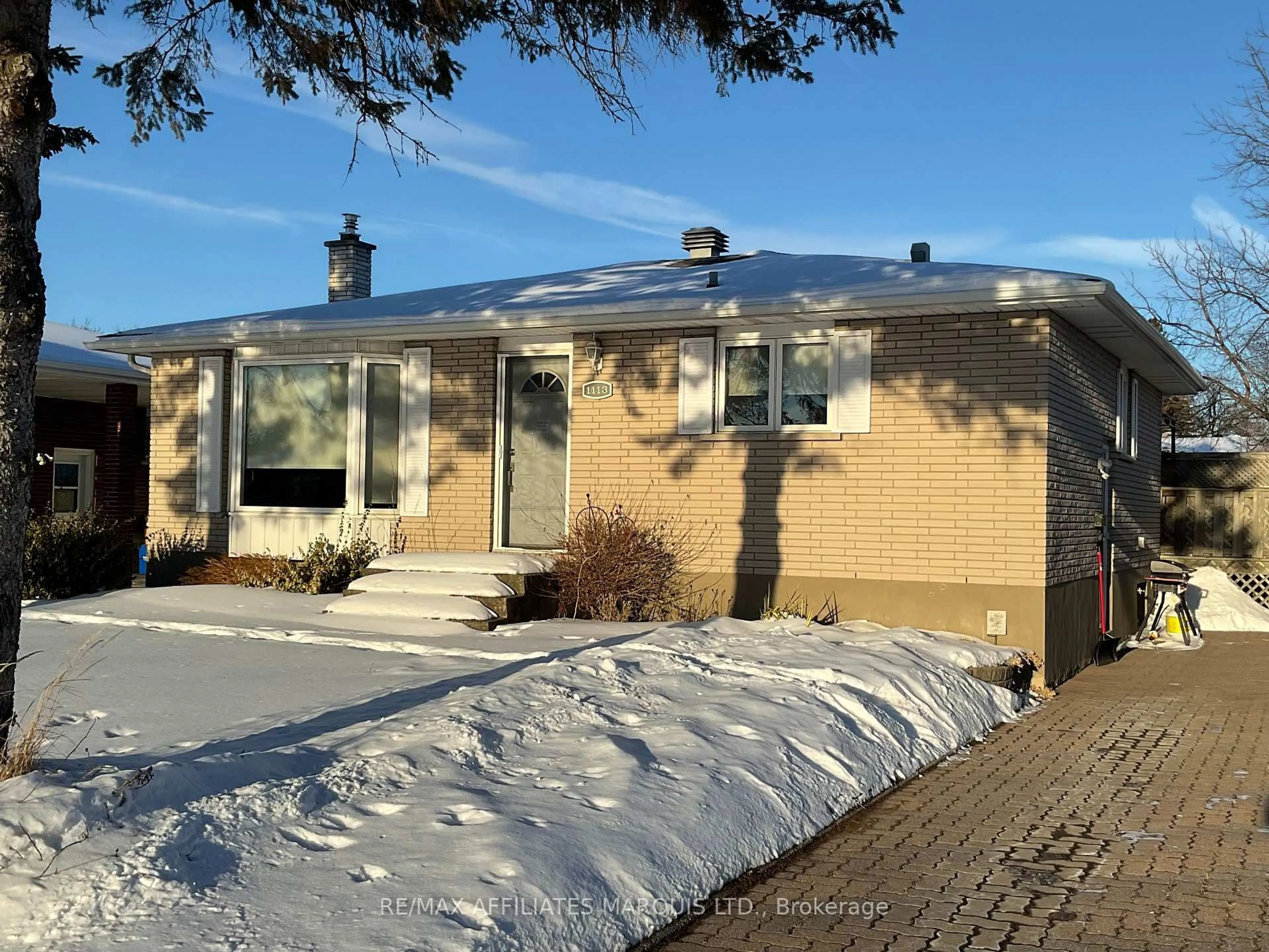 Unknown for 1113 Brock St, Cornwall Ontario K6H 6G3