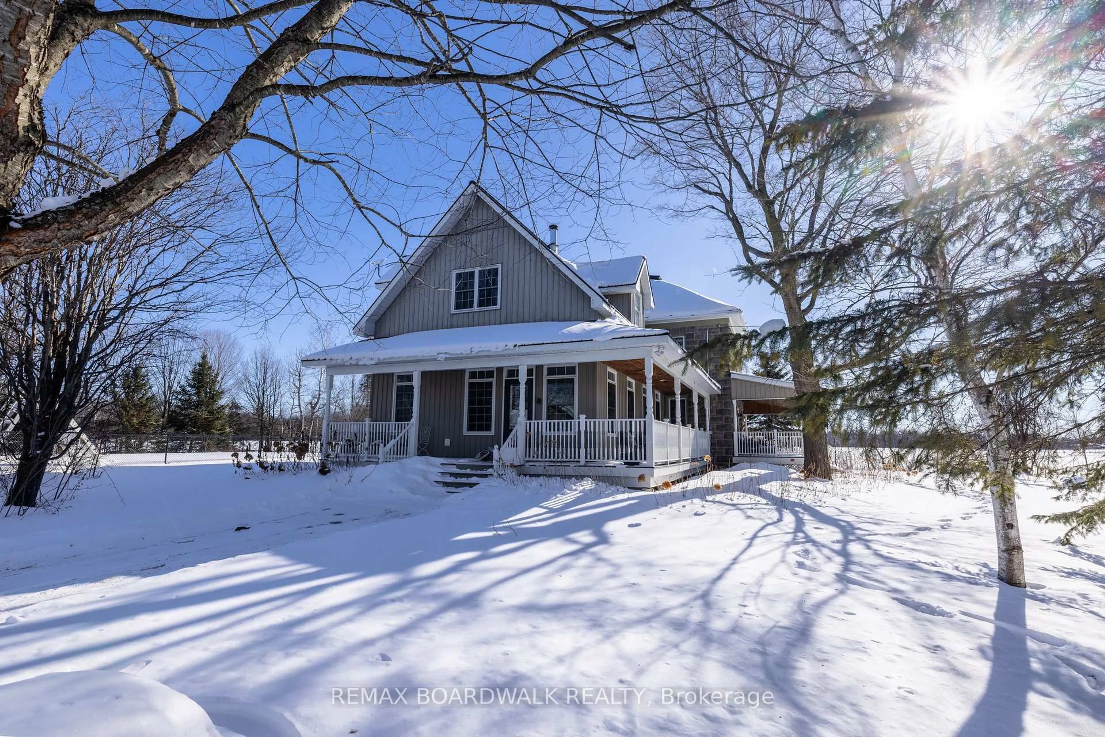 A pic from outside/outdoor area/front of a property/back of a property/a pic from drone, street for 7053 Connell Rd, Edwardsburgh/Cardinal Ontario K0E 1X0